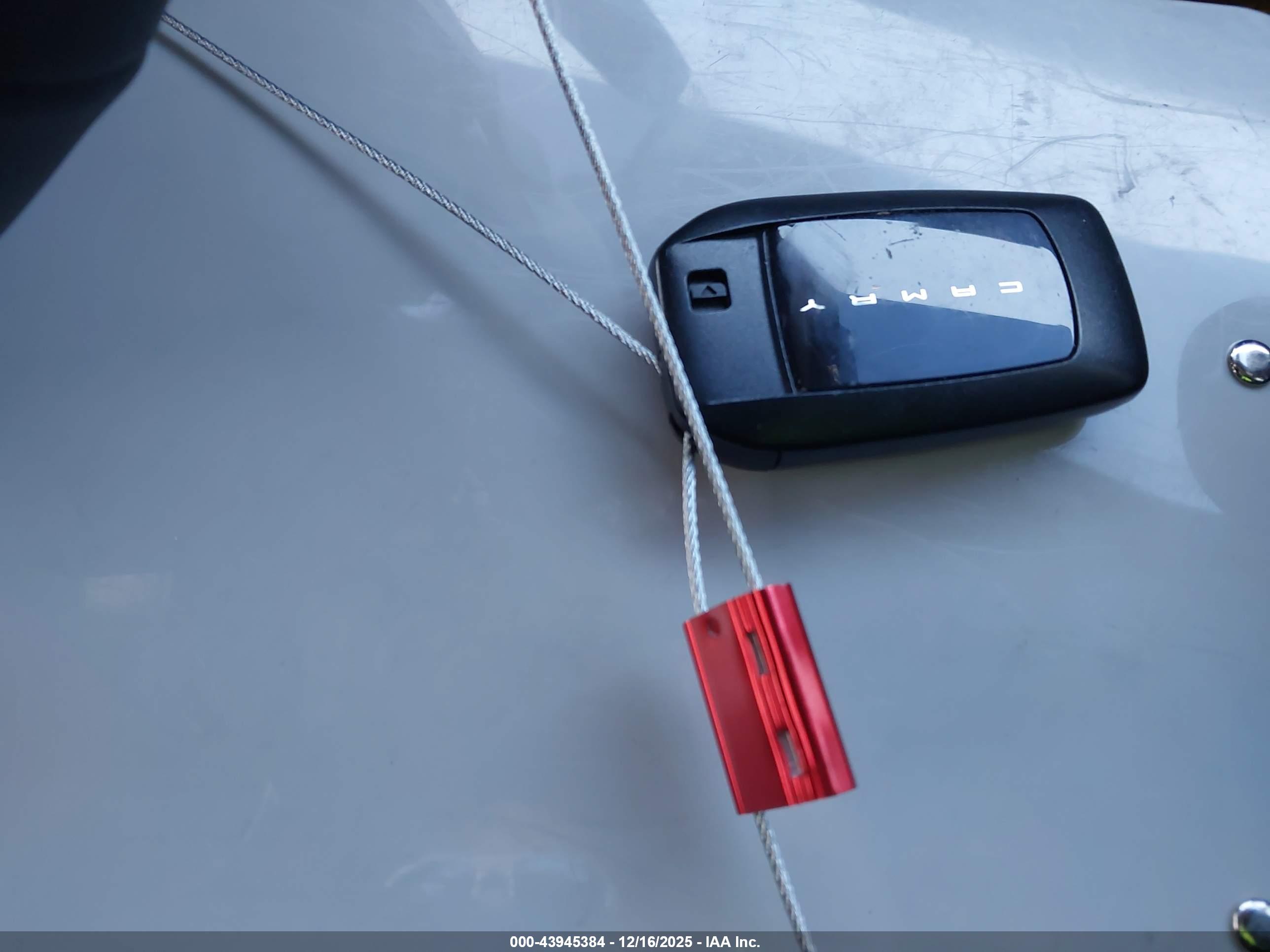 TOYOTA CAMRY image 11