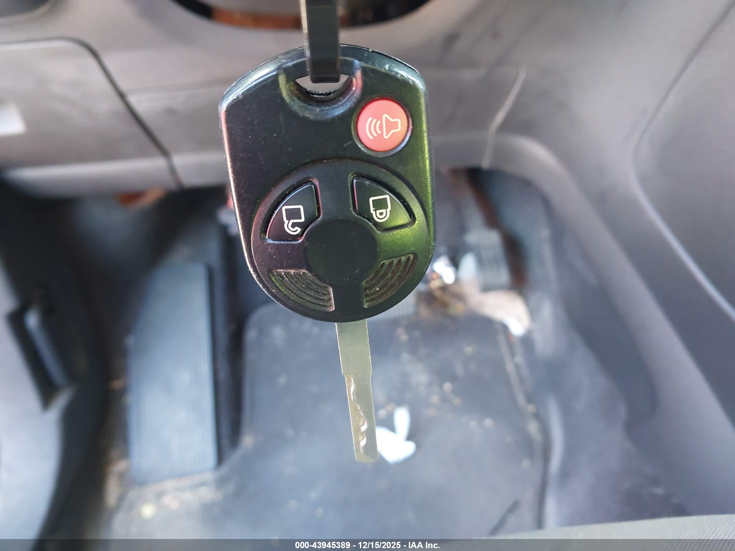 FORD ESCAPE image 11