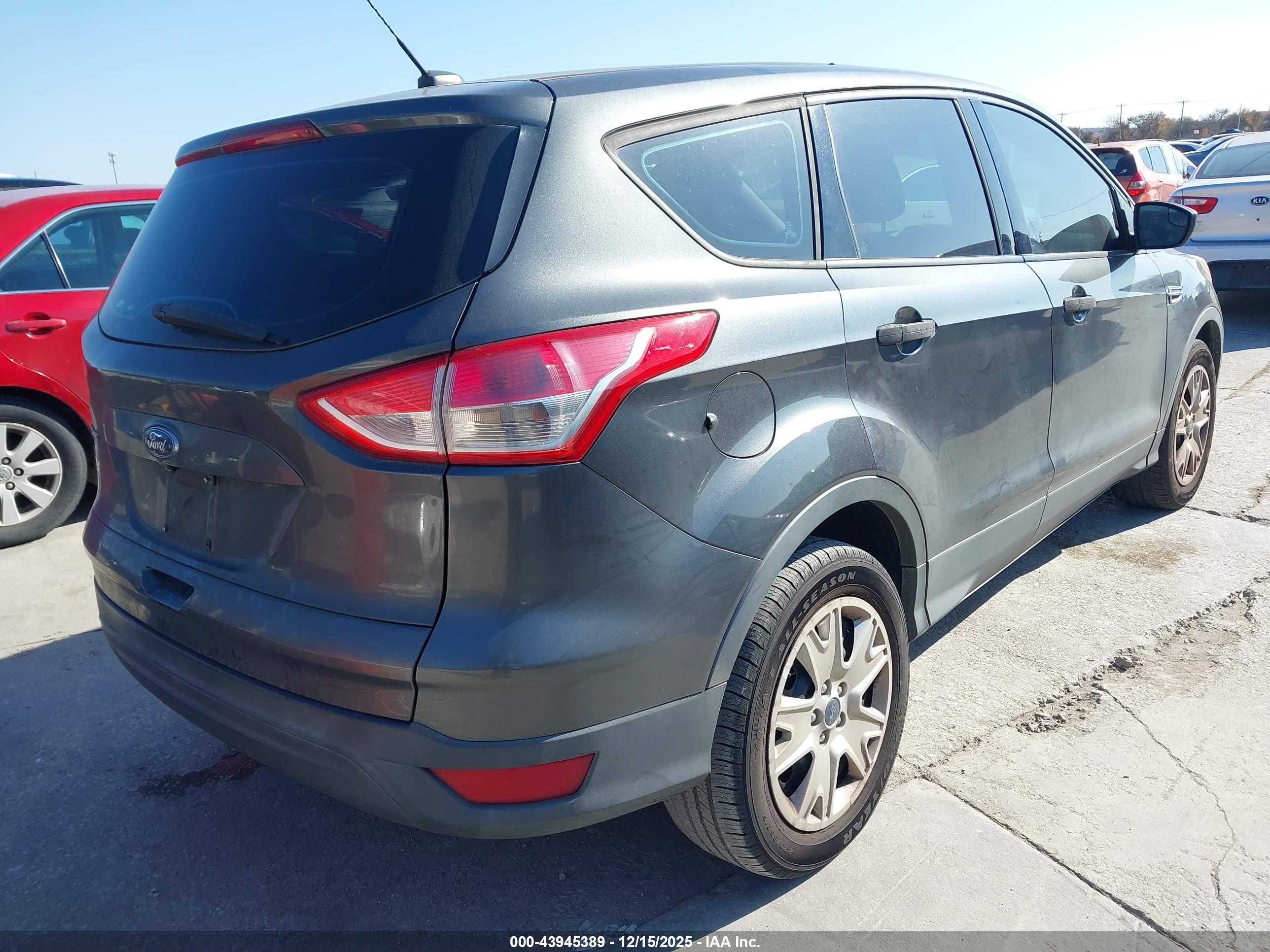 FORD ESCAPE image 4