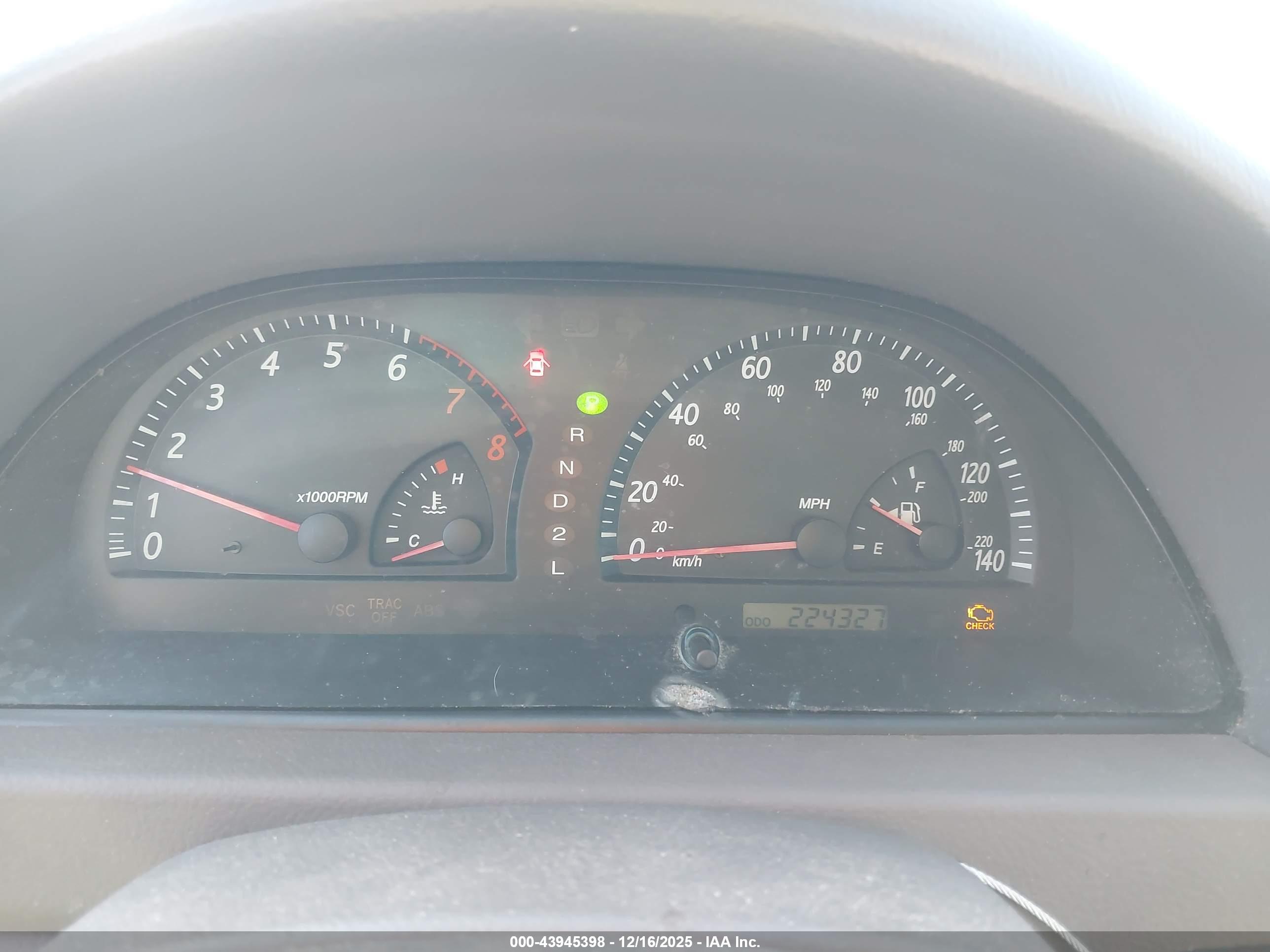 TOYOTA CAMRY image 7