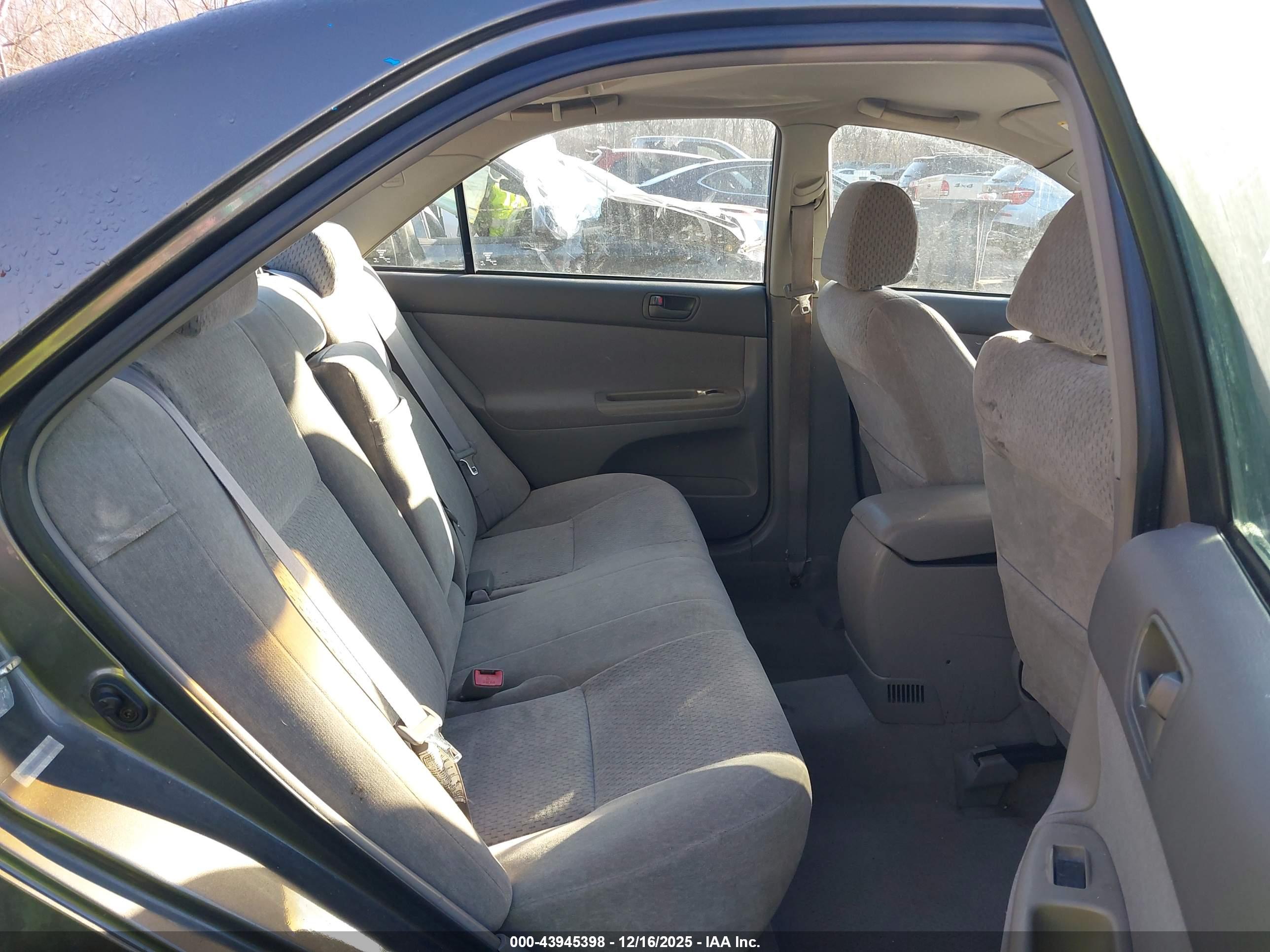 TOYOTA CAMRY image 8