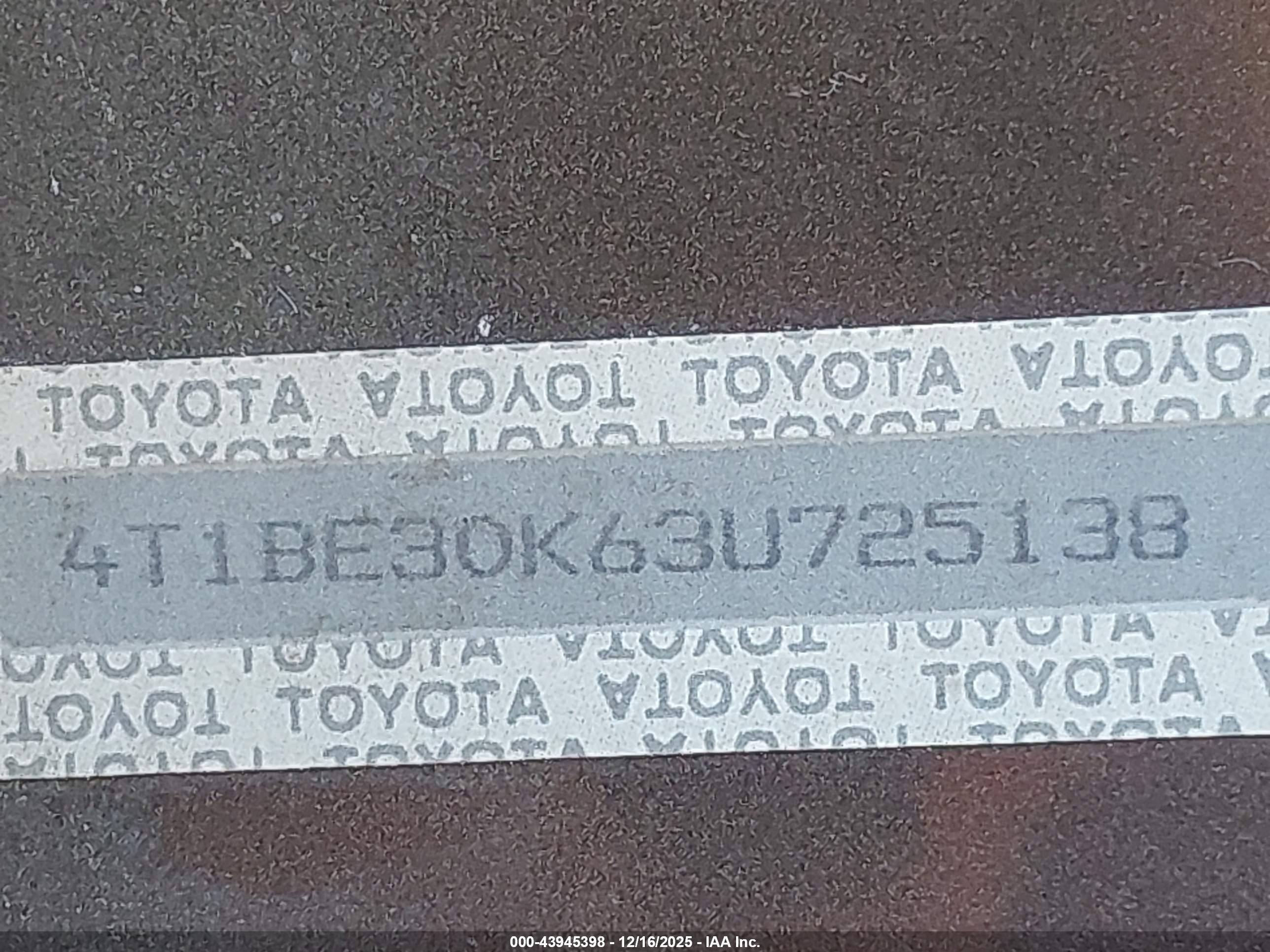 TOYOTA CAMRY image 9