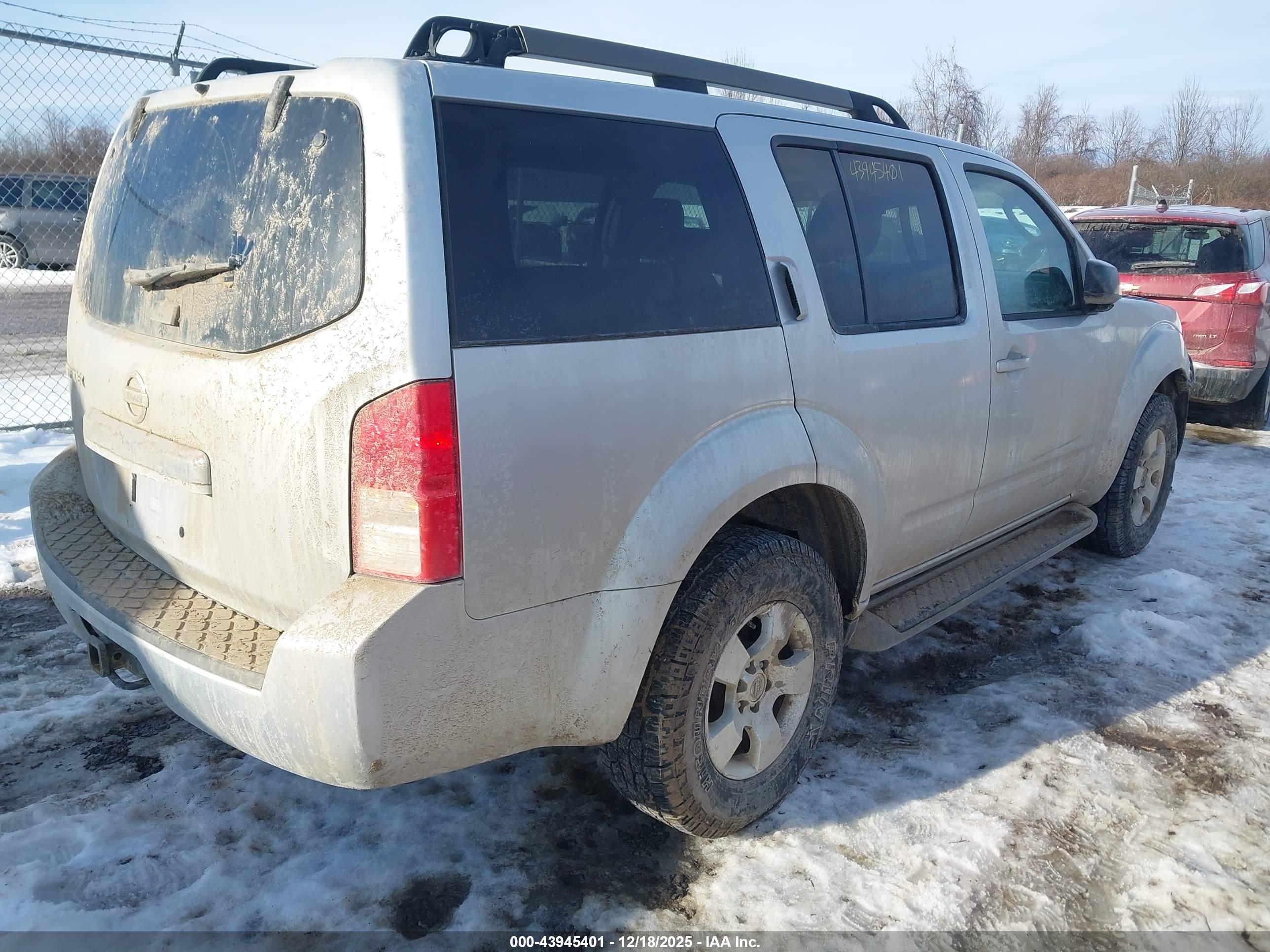 NISSAN PATHFINDER image 4