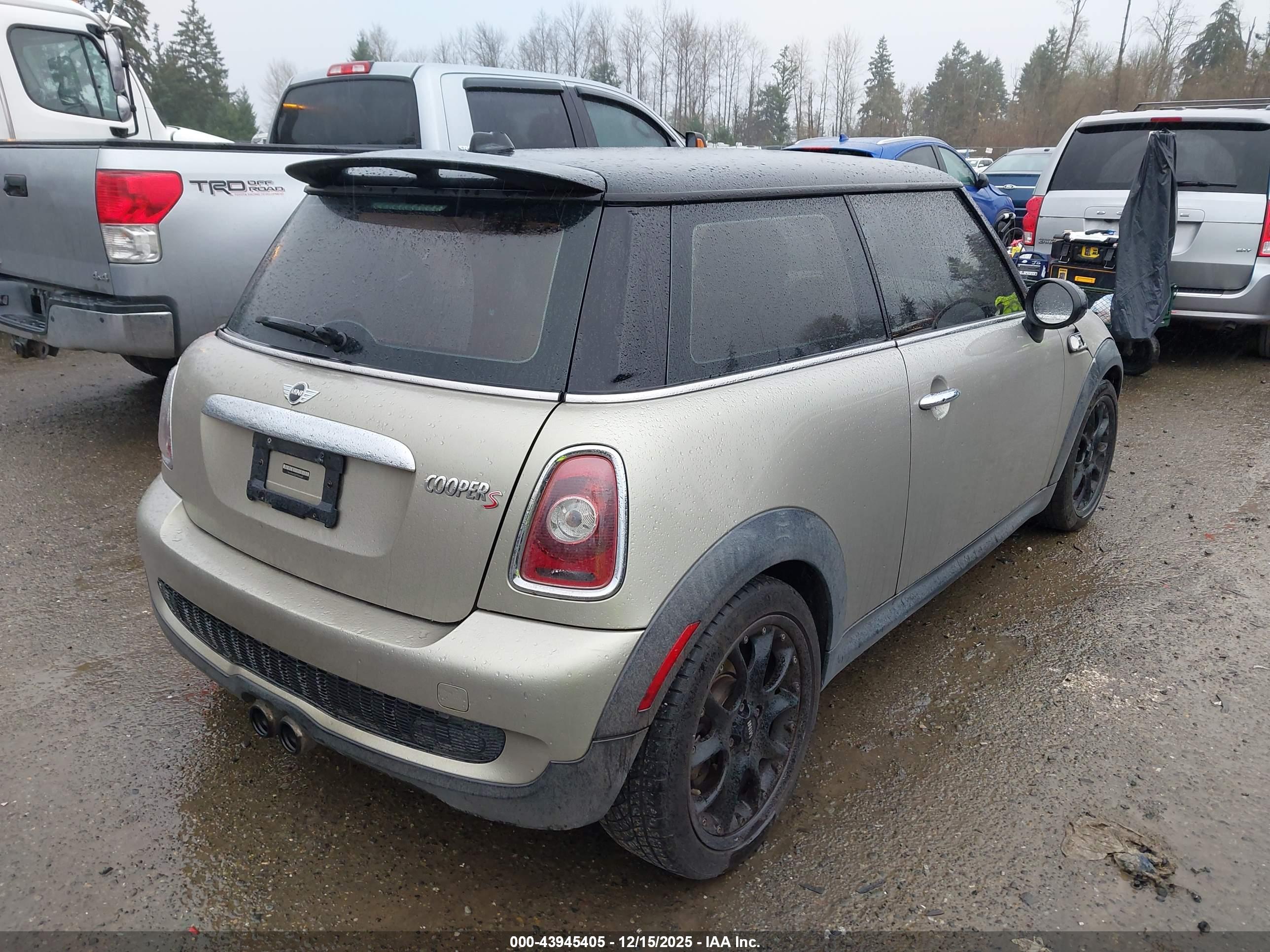 MINI COOPER image 4