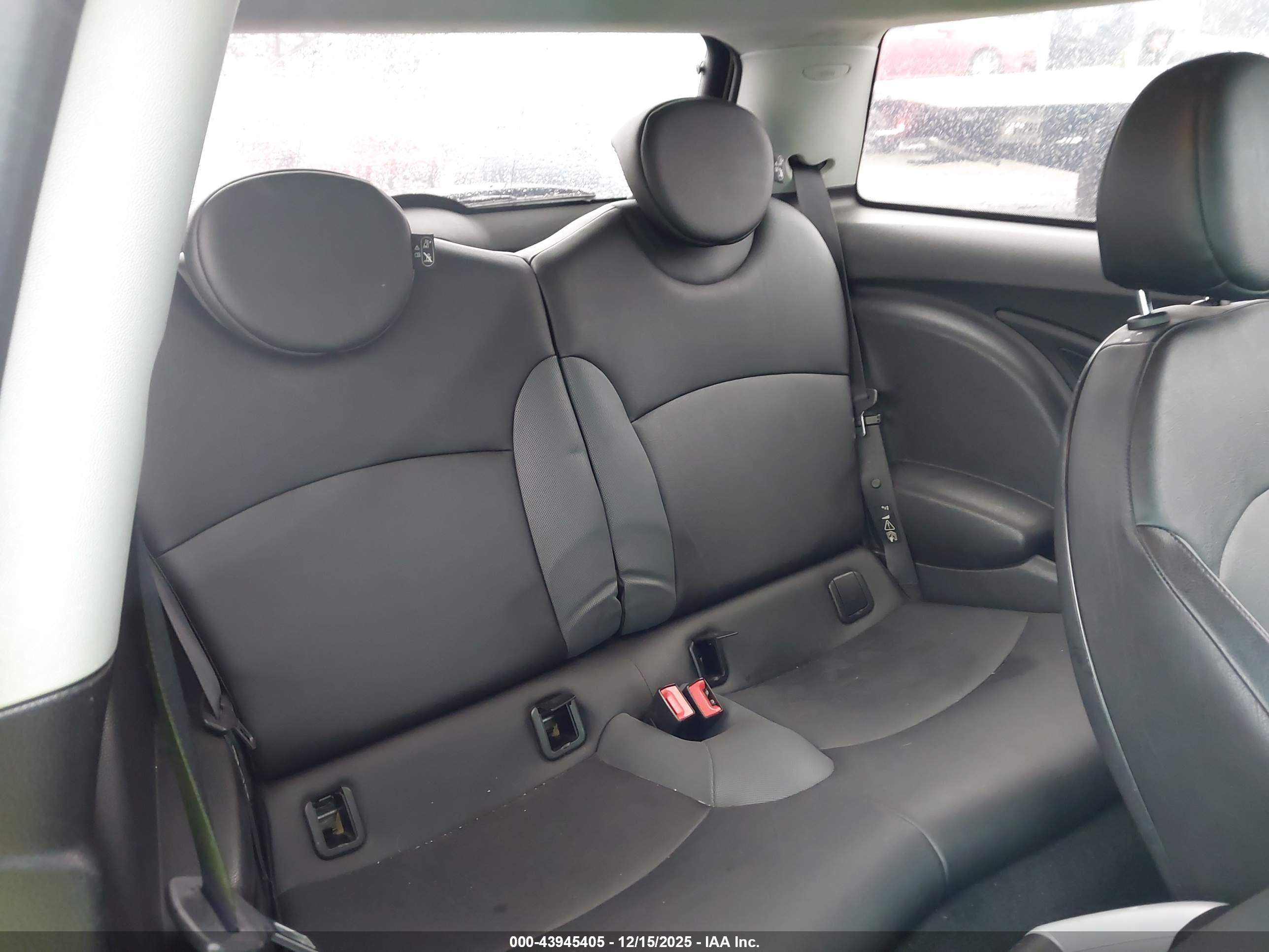 MINI COOPER image 8