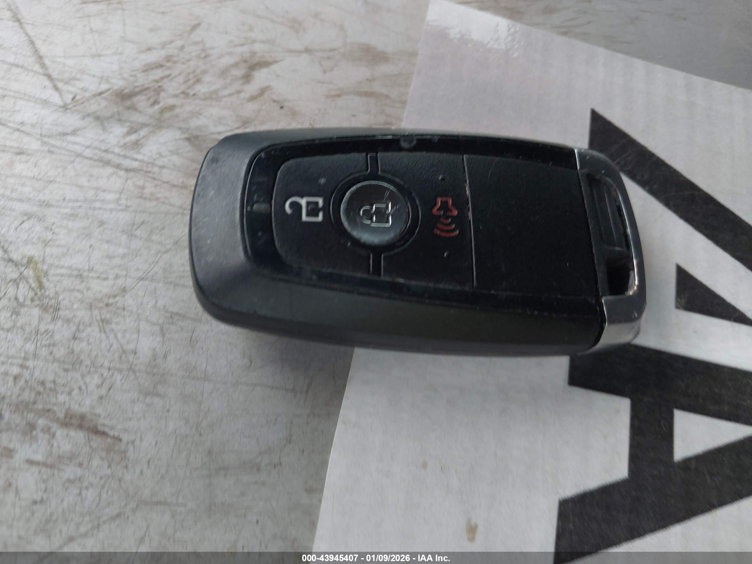 FORD FUSION image 11