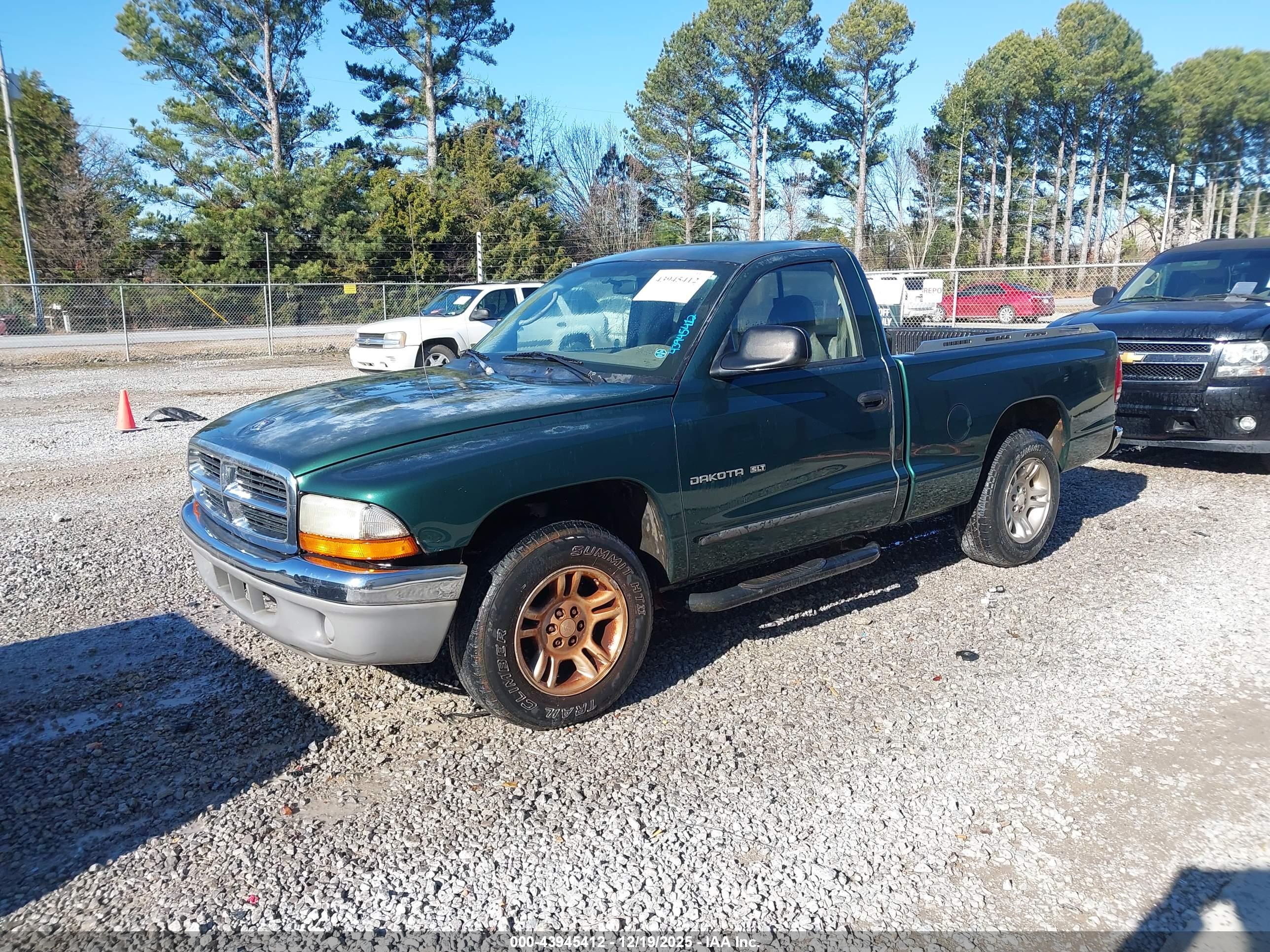 DODGE DAKOTA image 2