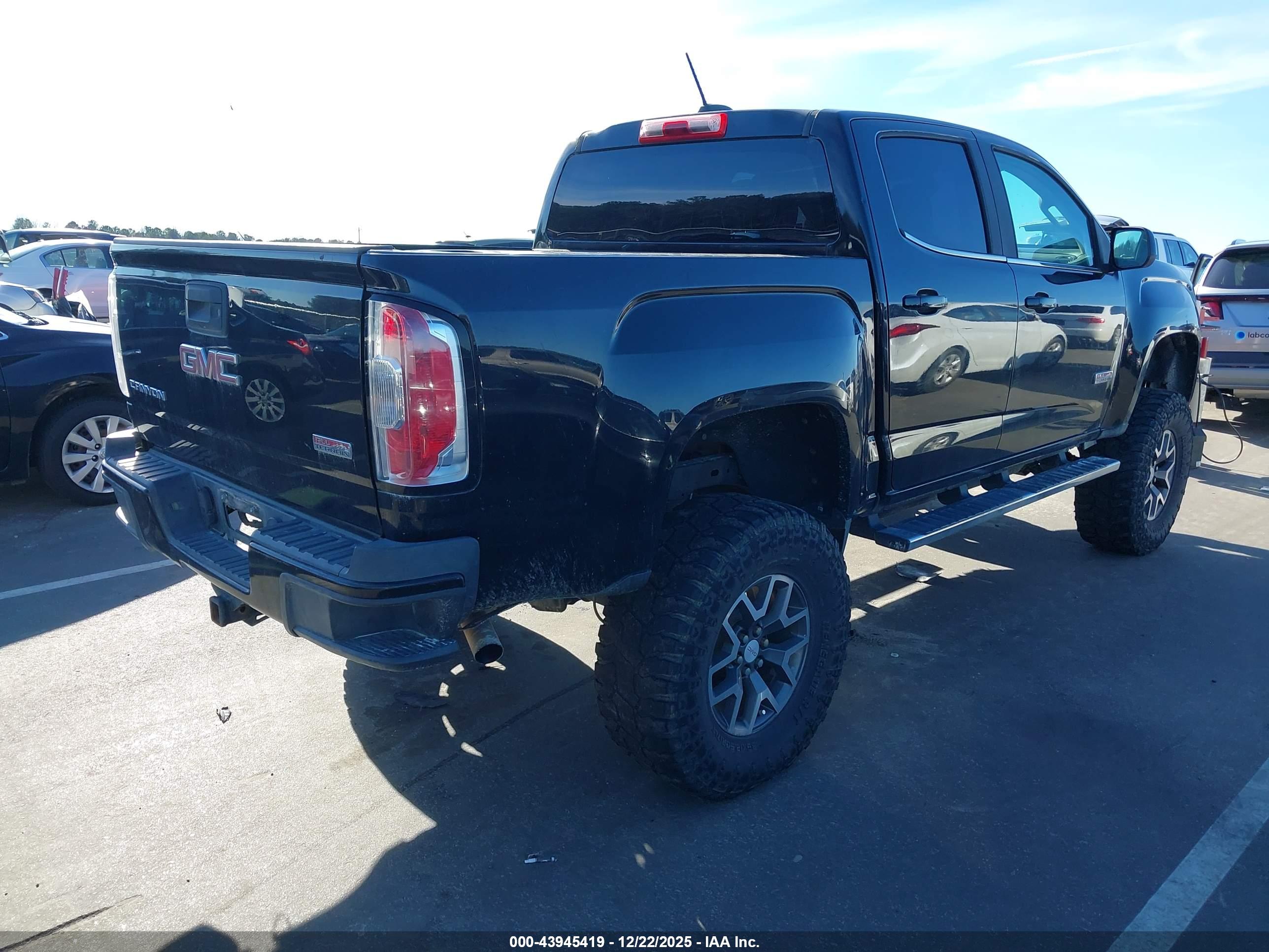 GMC CANYON image 4