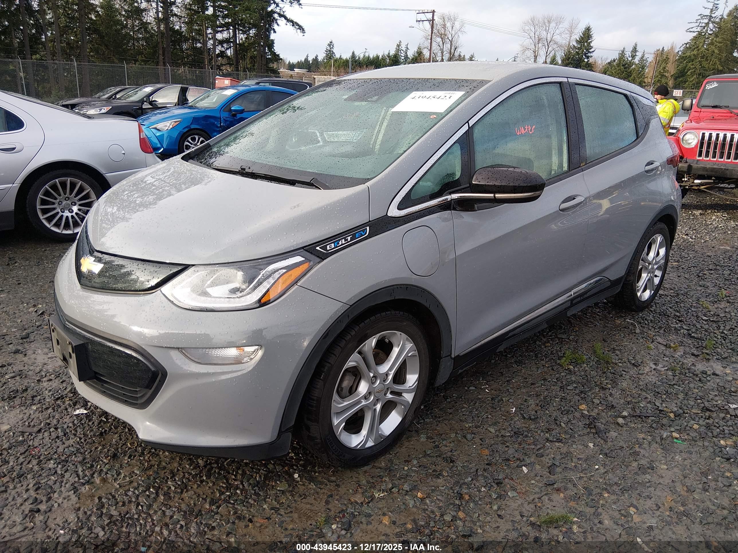 CHEVROLET BOLT image 2