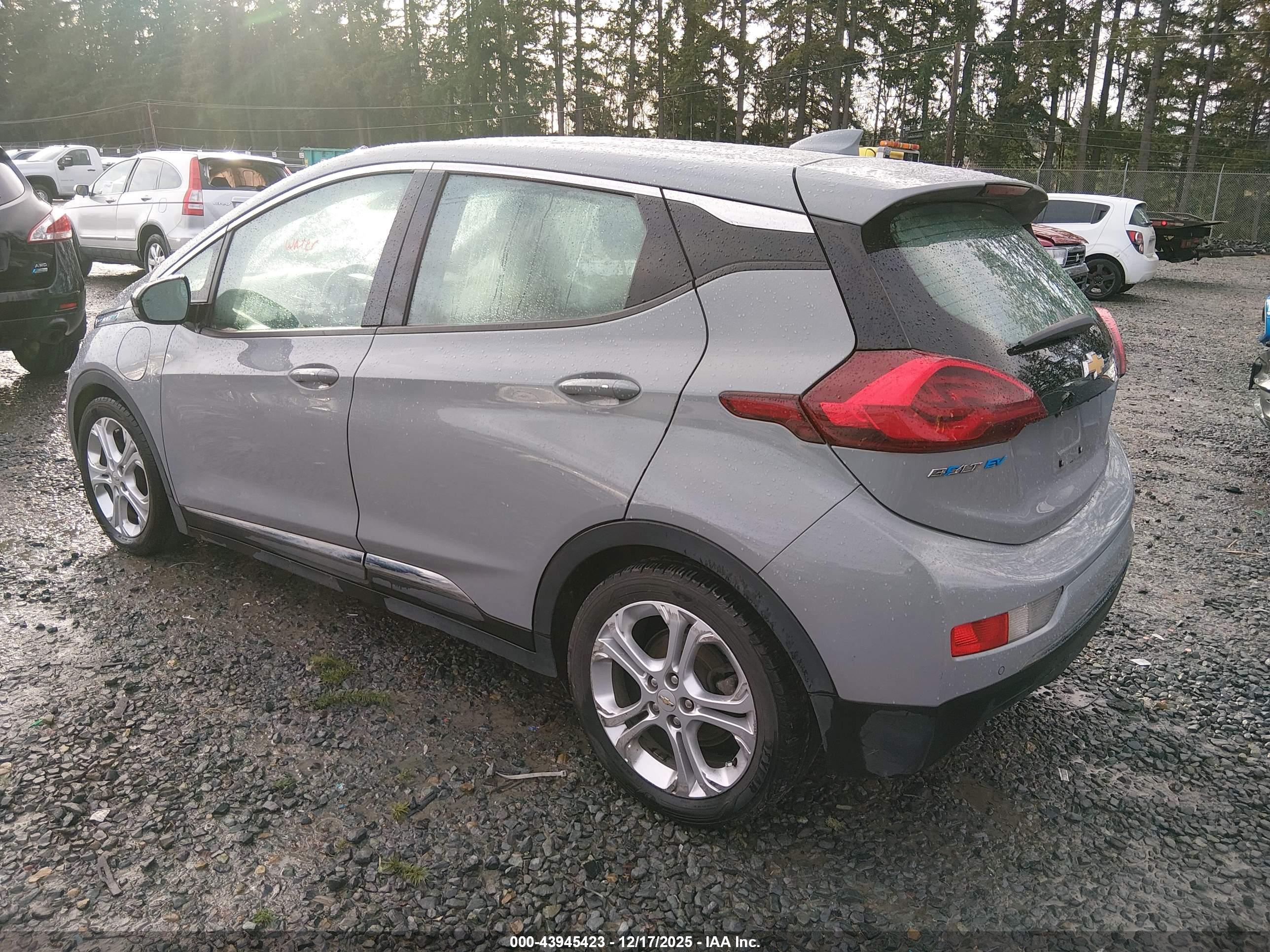 CHEVROLET BOLT image 3