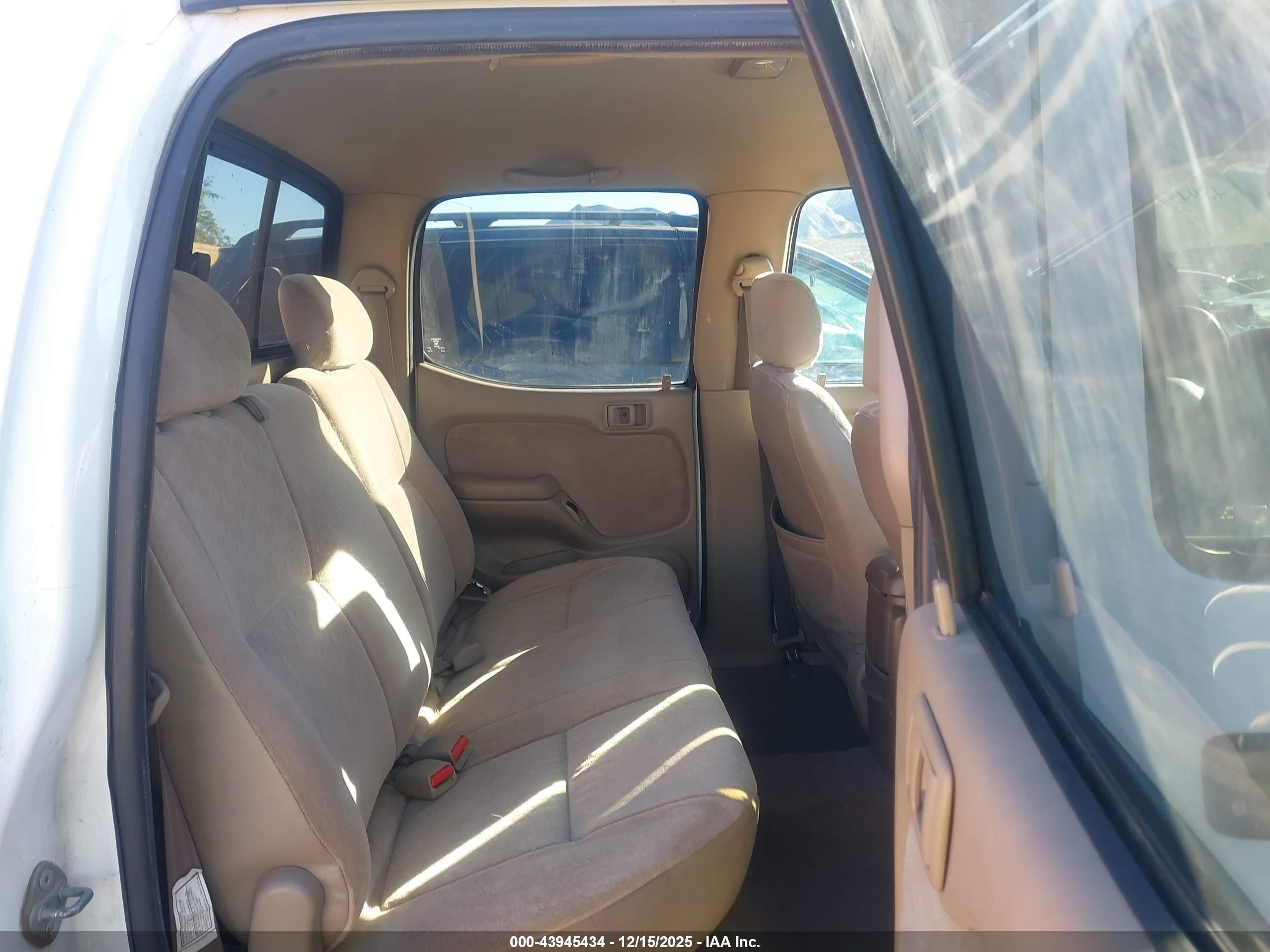TOYOTA TACOMA image 8