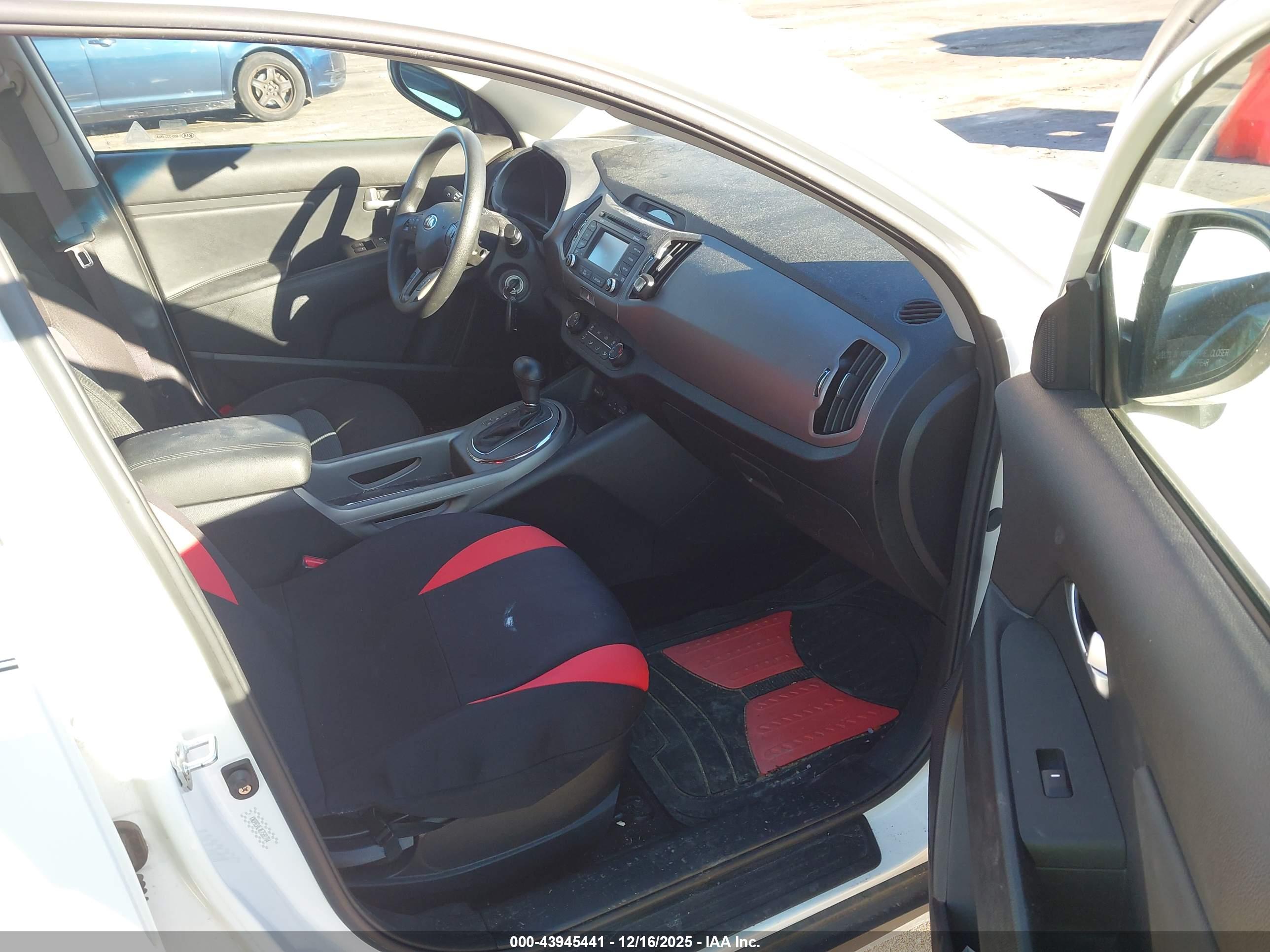 KIA SPORTAGE image 5