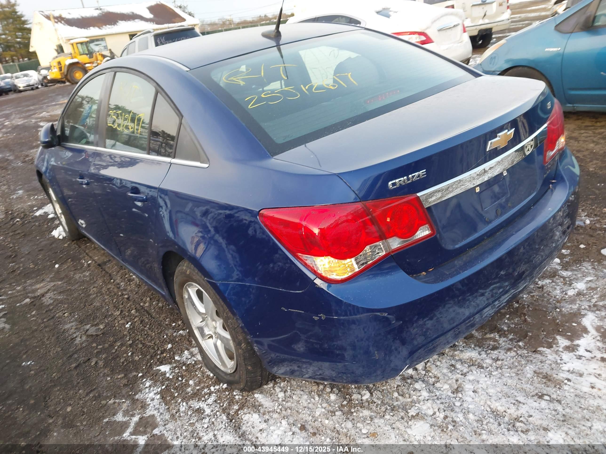 CHEVROLET CRUZE image 3
