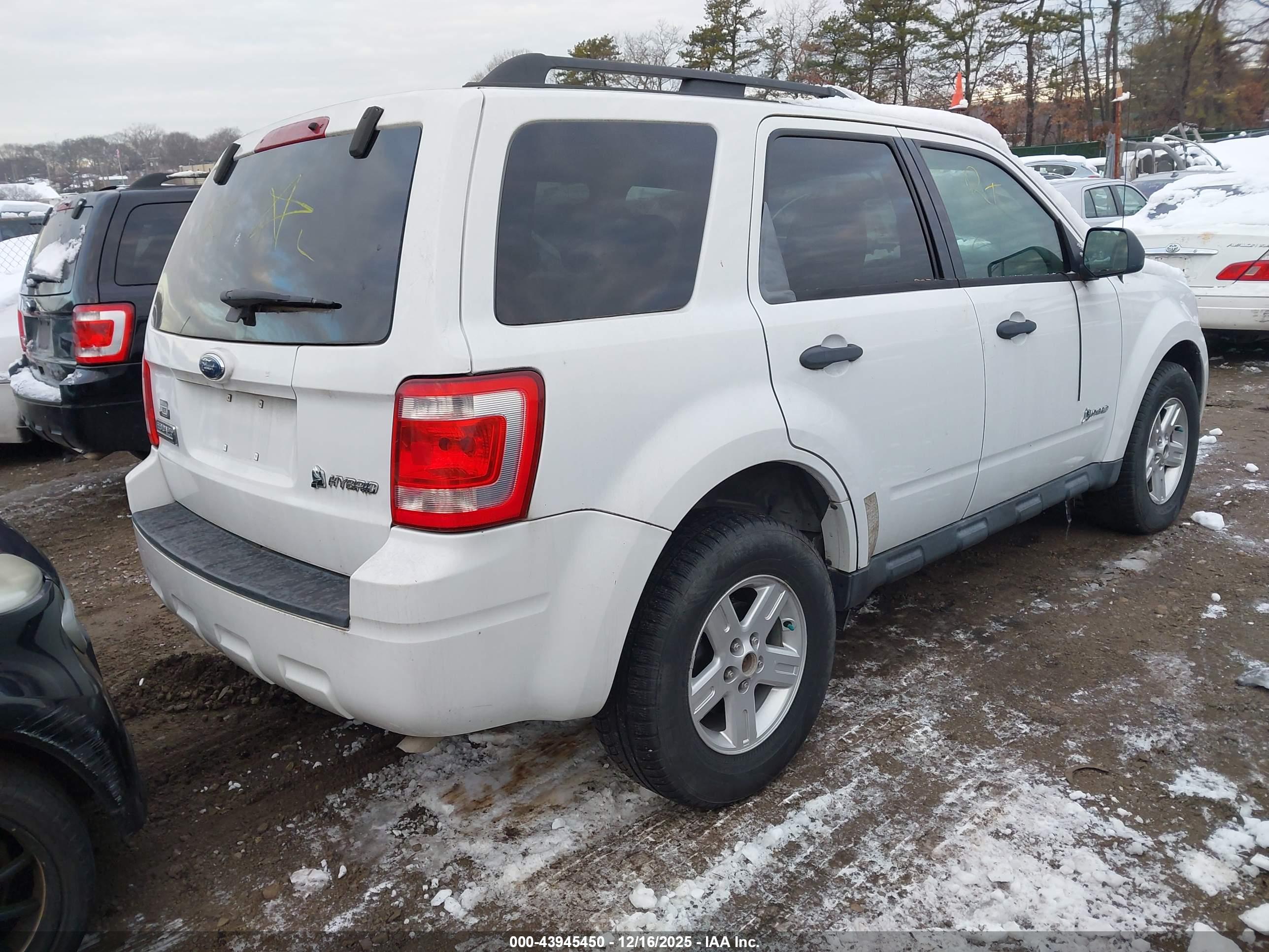 FORD ESCAPE image 4