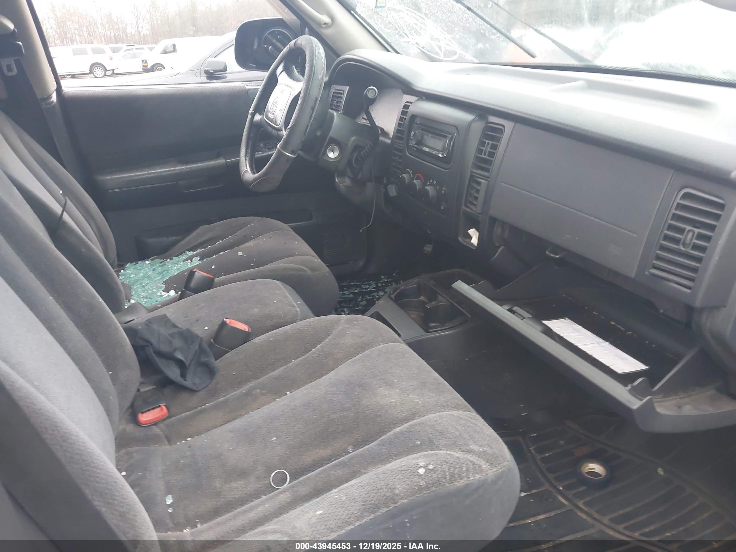 DODGE DAKOTA image 5