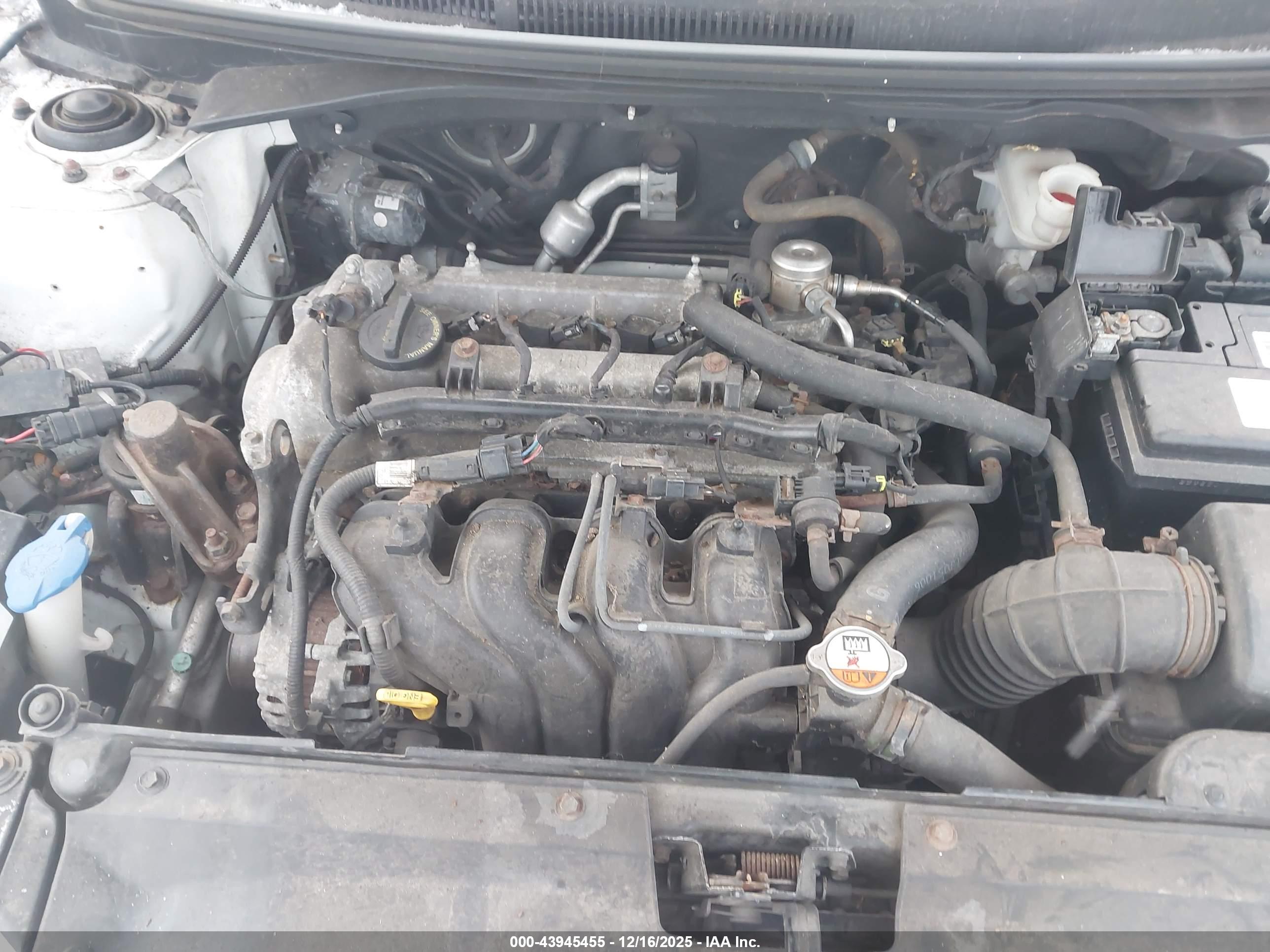 HYUNDAI VELOSTER image 10
