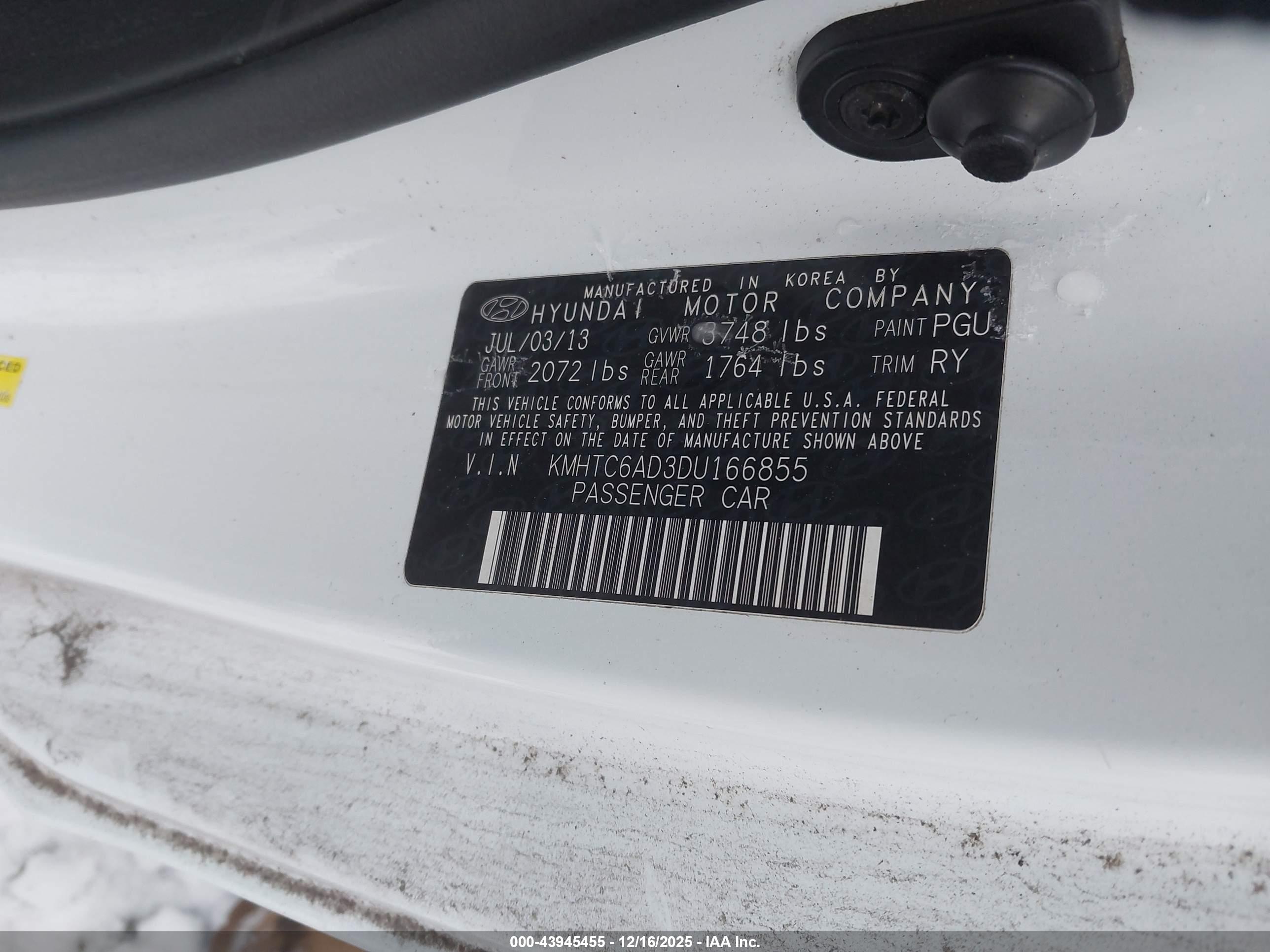 HYUNDAI VELOSTER image 9