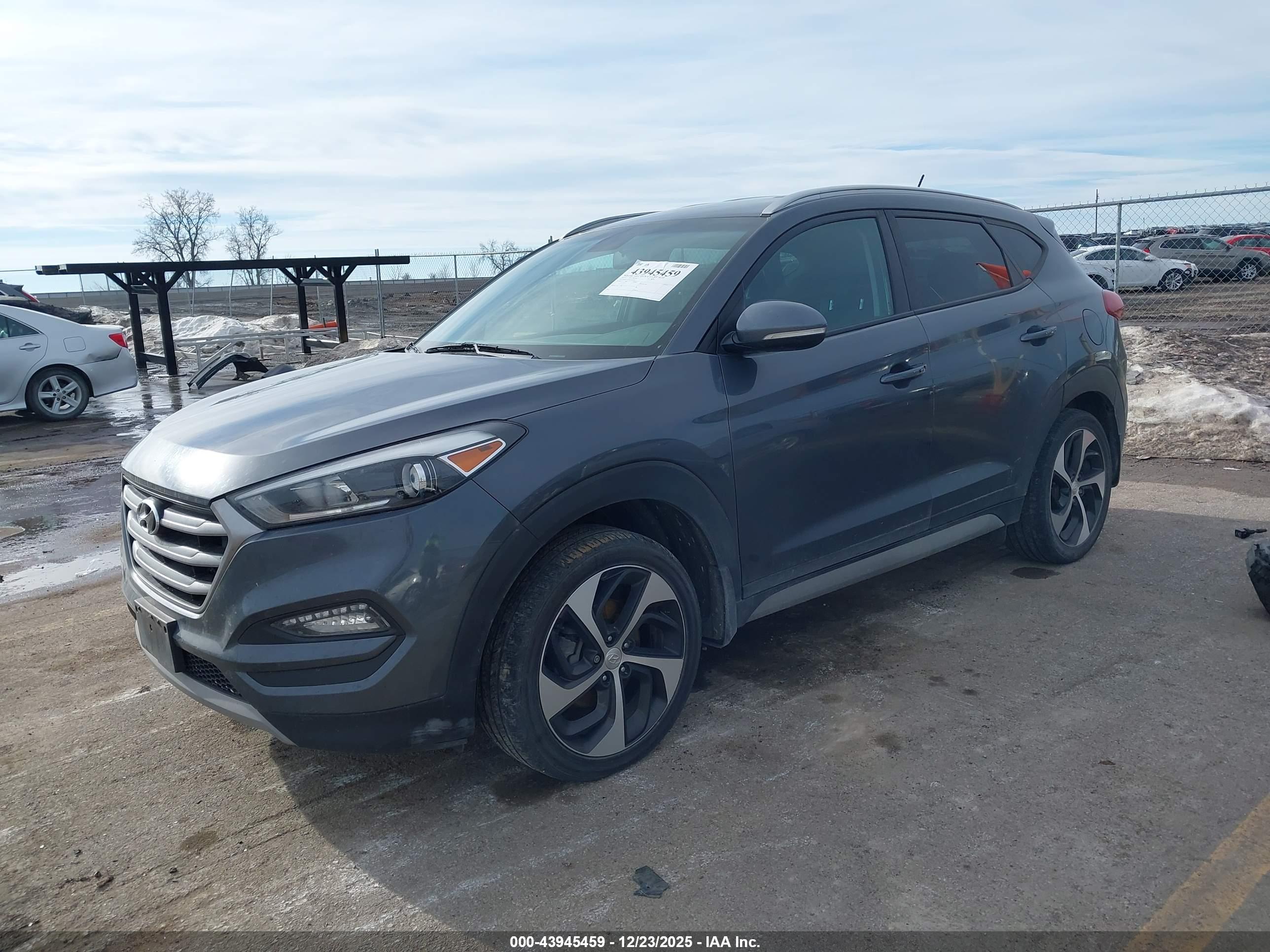 HYUNDAI TUCSON image 2