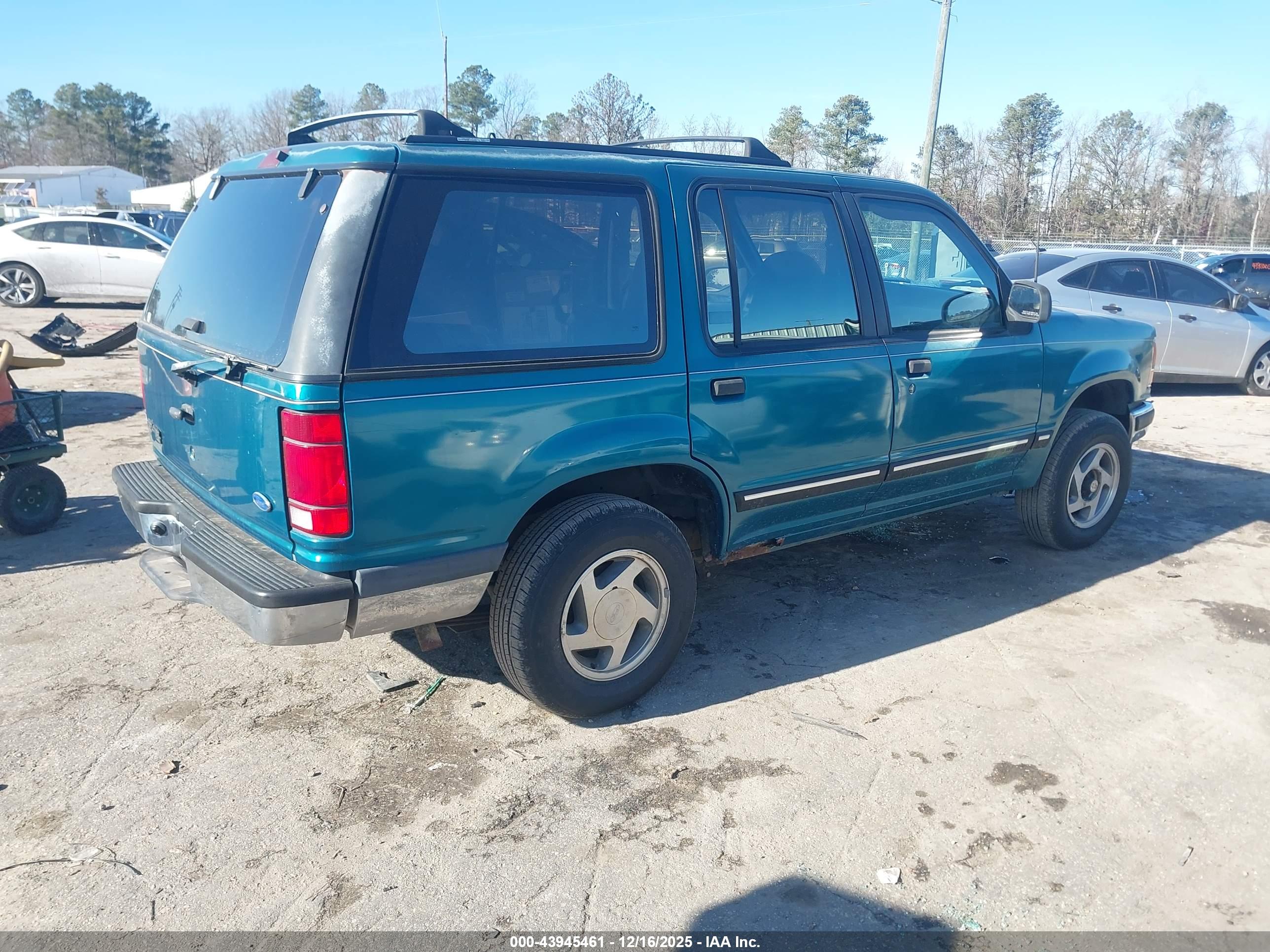 FORD EXPLORER image 4