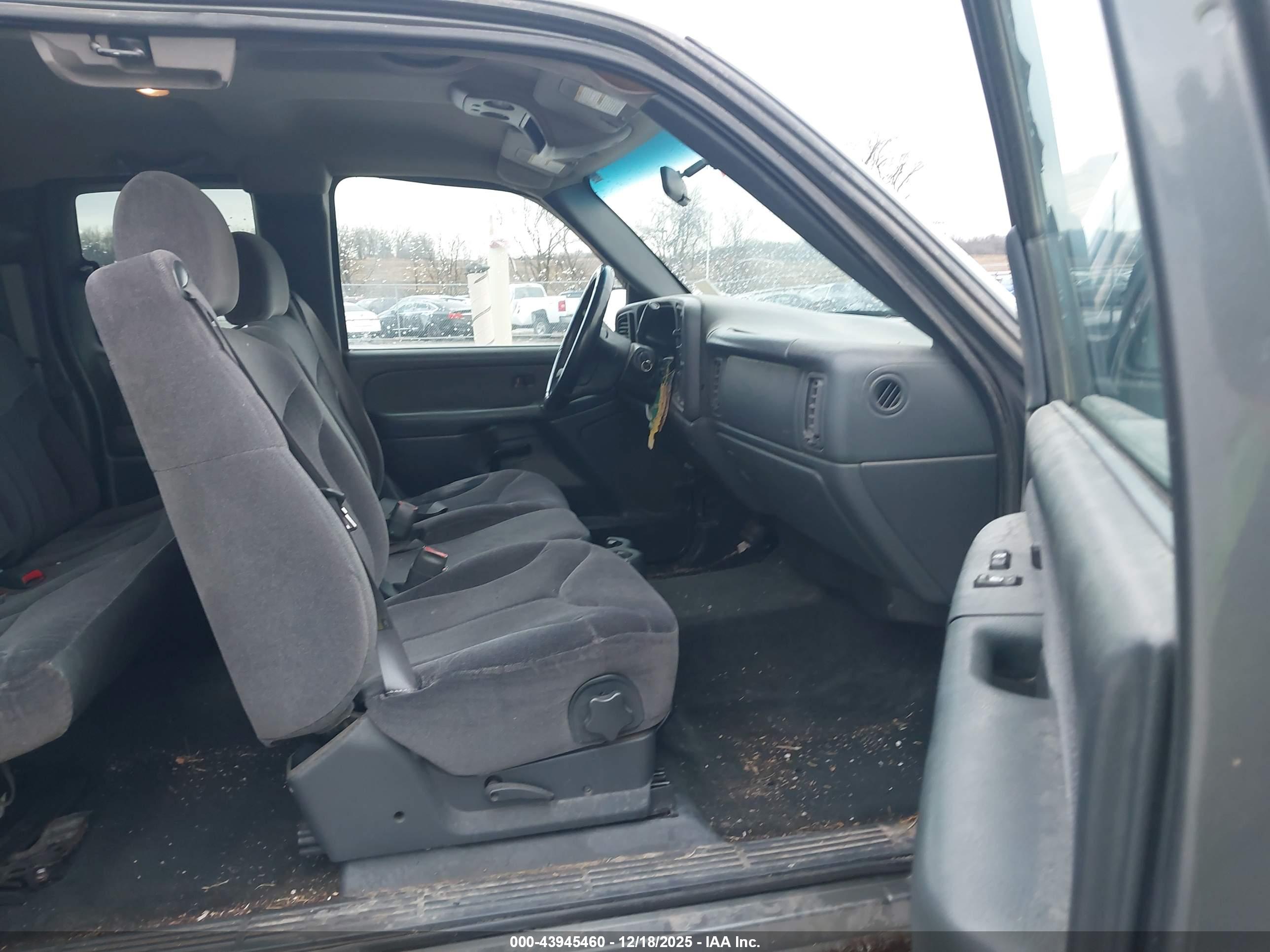 GMC SIERRA image 5