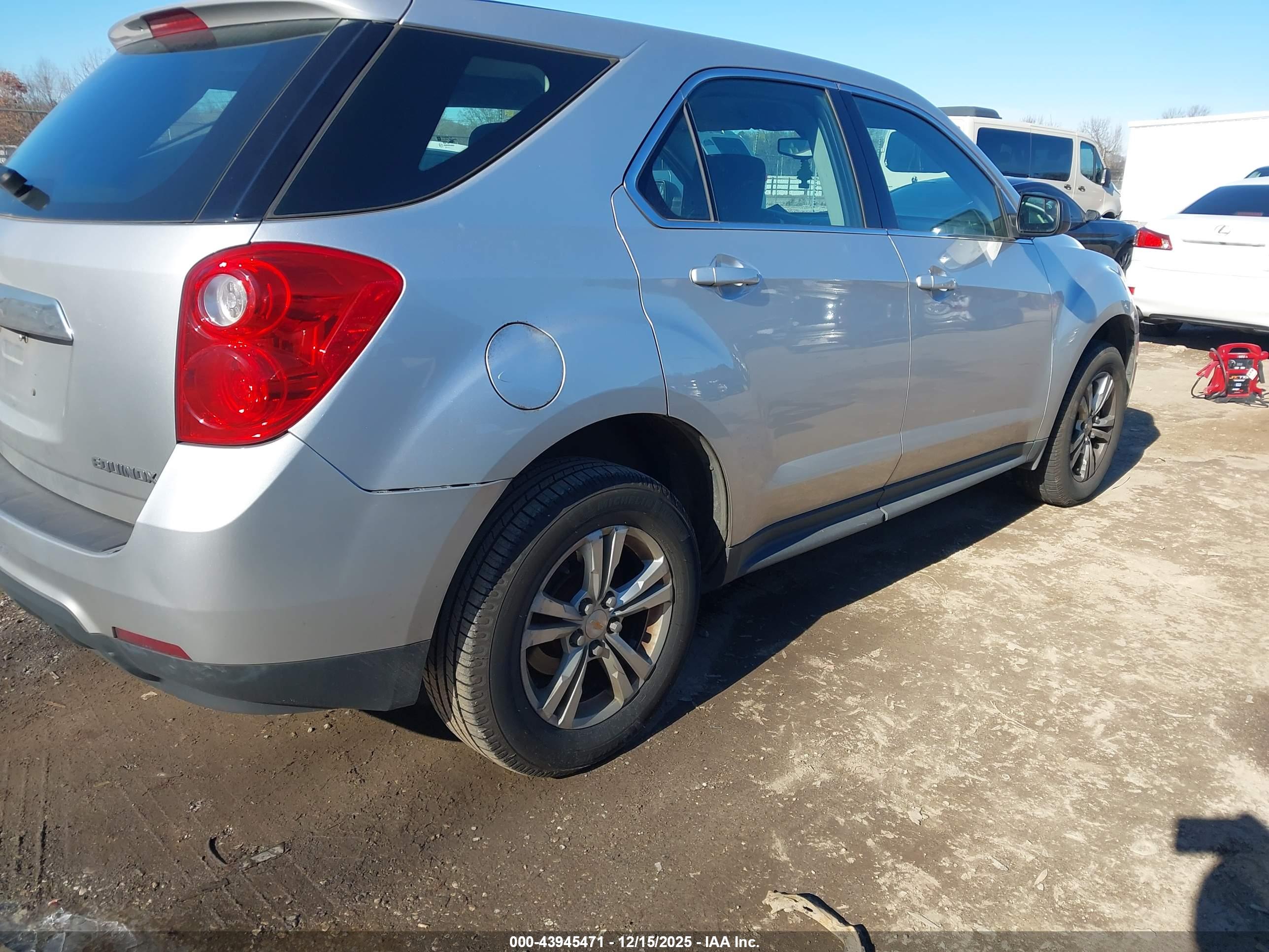 CHEVROLET EQUINOX image 4