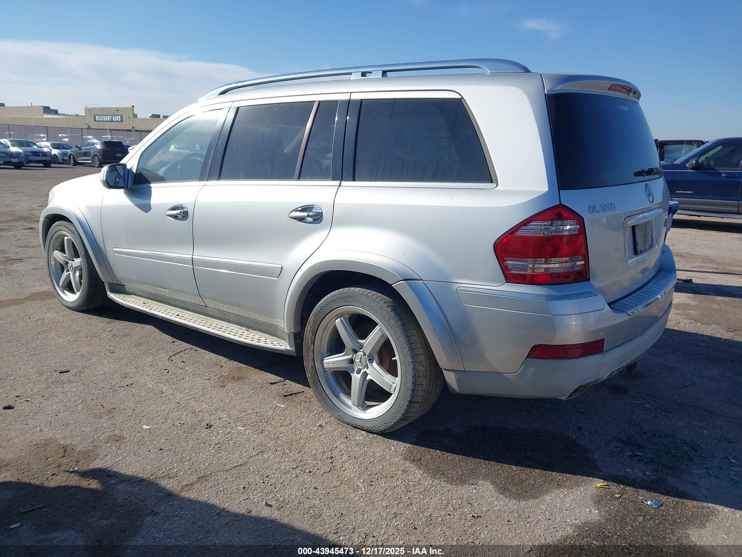 MERCEDES-BENZ GL image 3