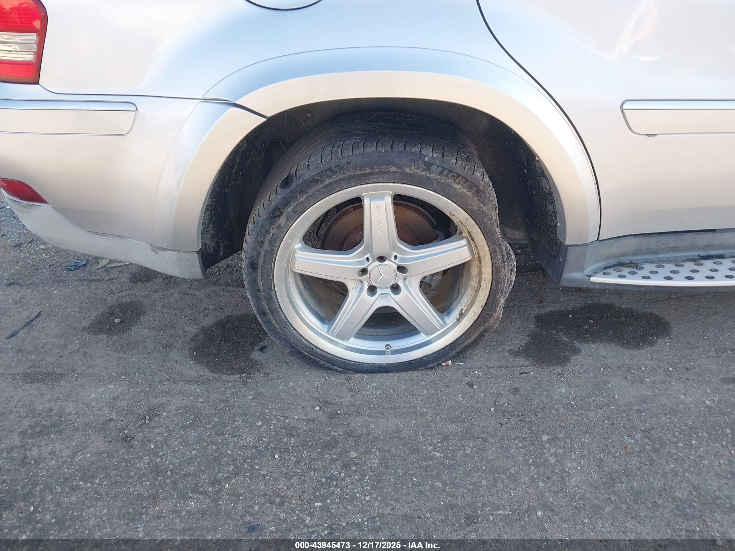 MERCEDES-BENZ GL image 6