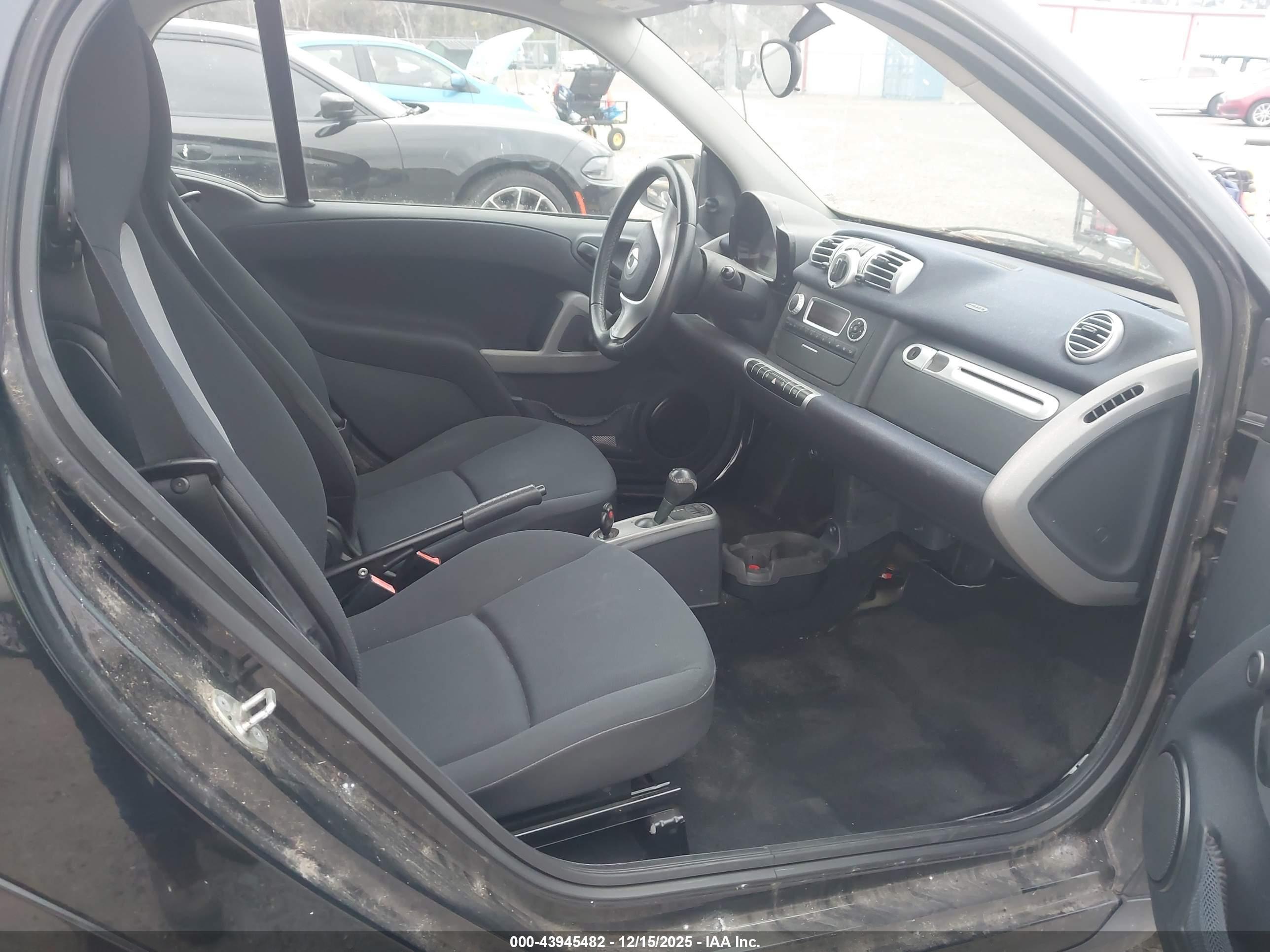 SMART FORTWO image 8