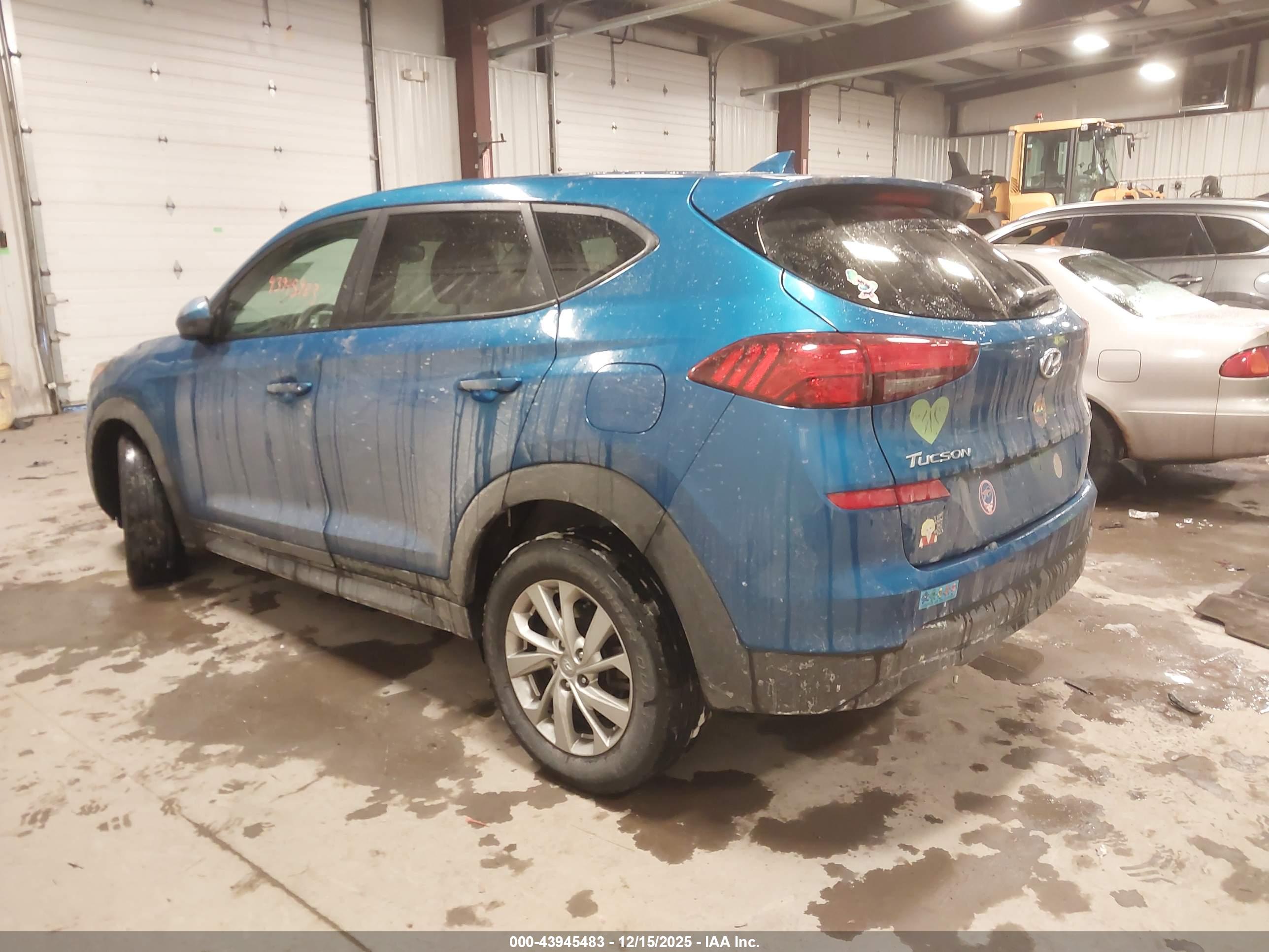 HYUNDAI TUCSON image 3