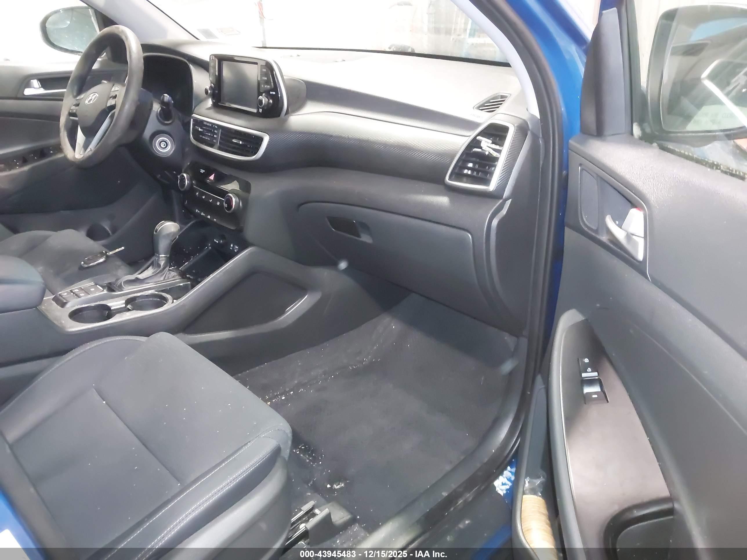 HYUNDAI TUCSON image 5