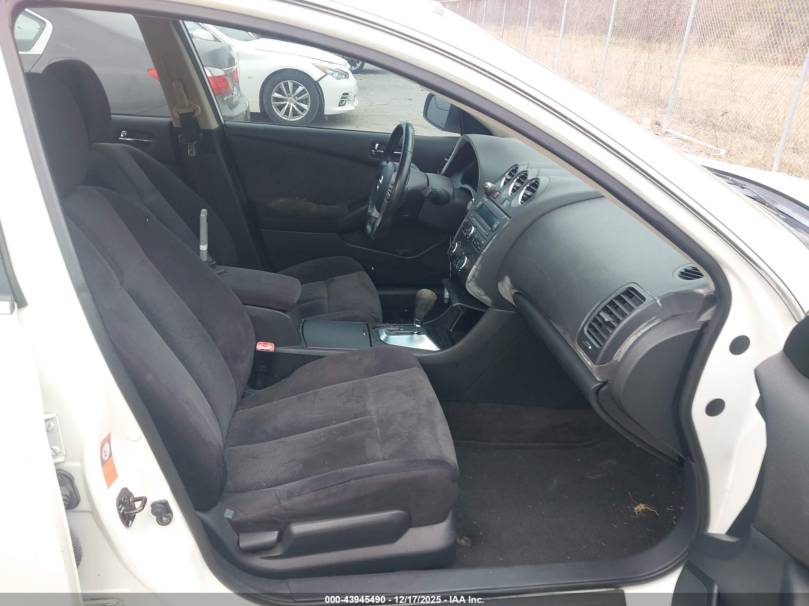 NISSAN ALTIMA image 5