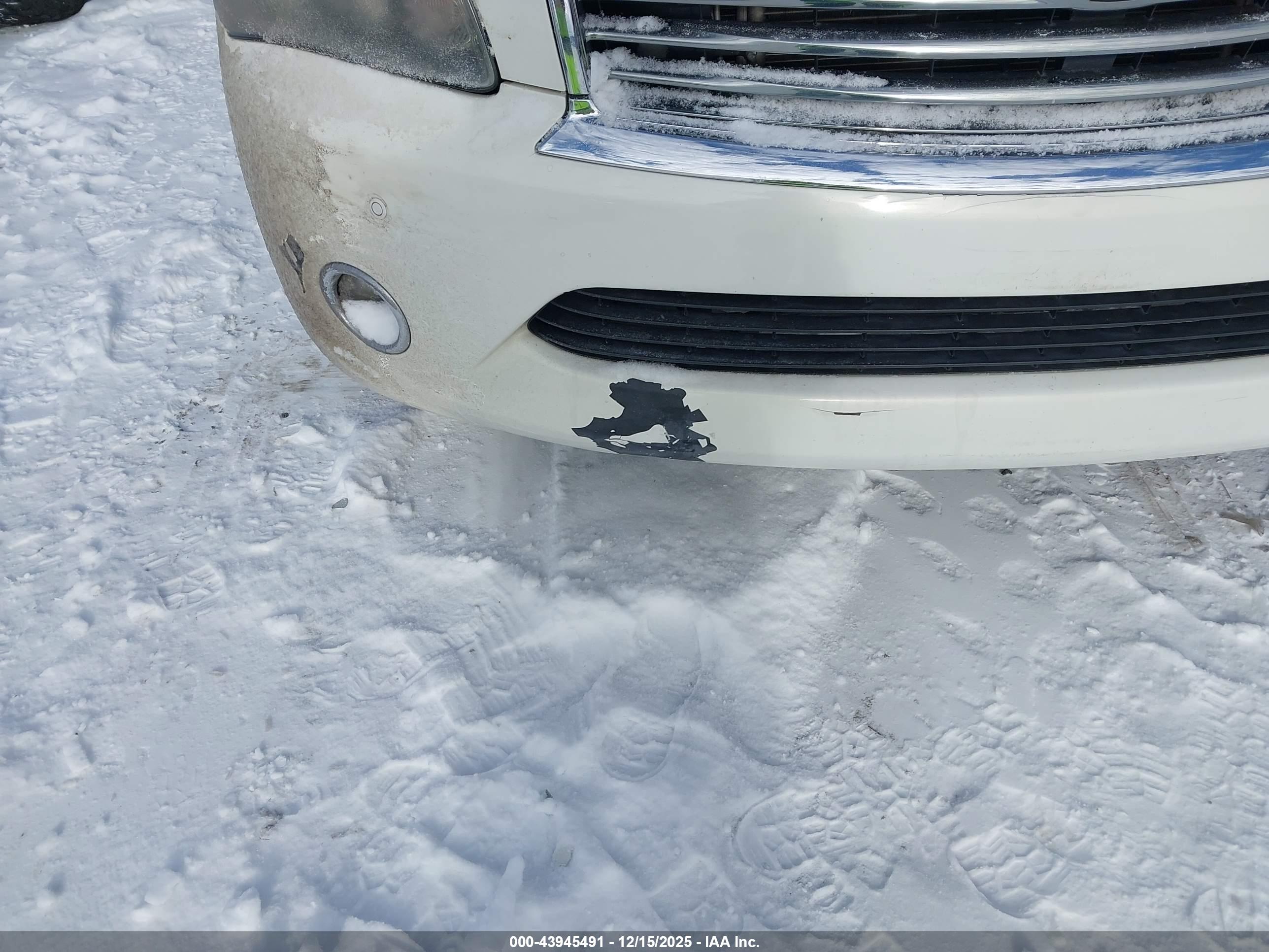 INFINITI QX56 image 6