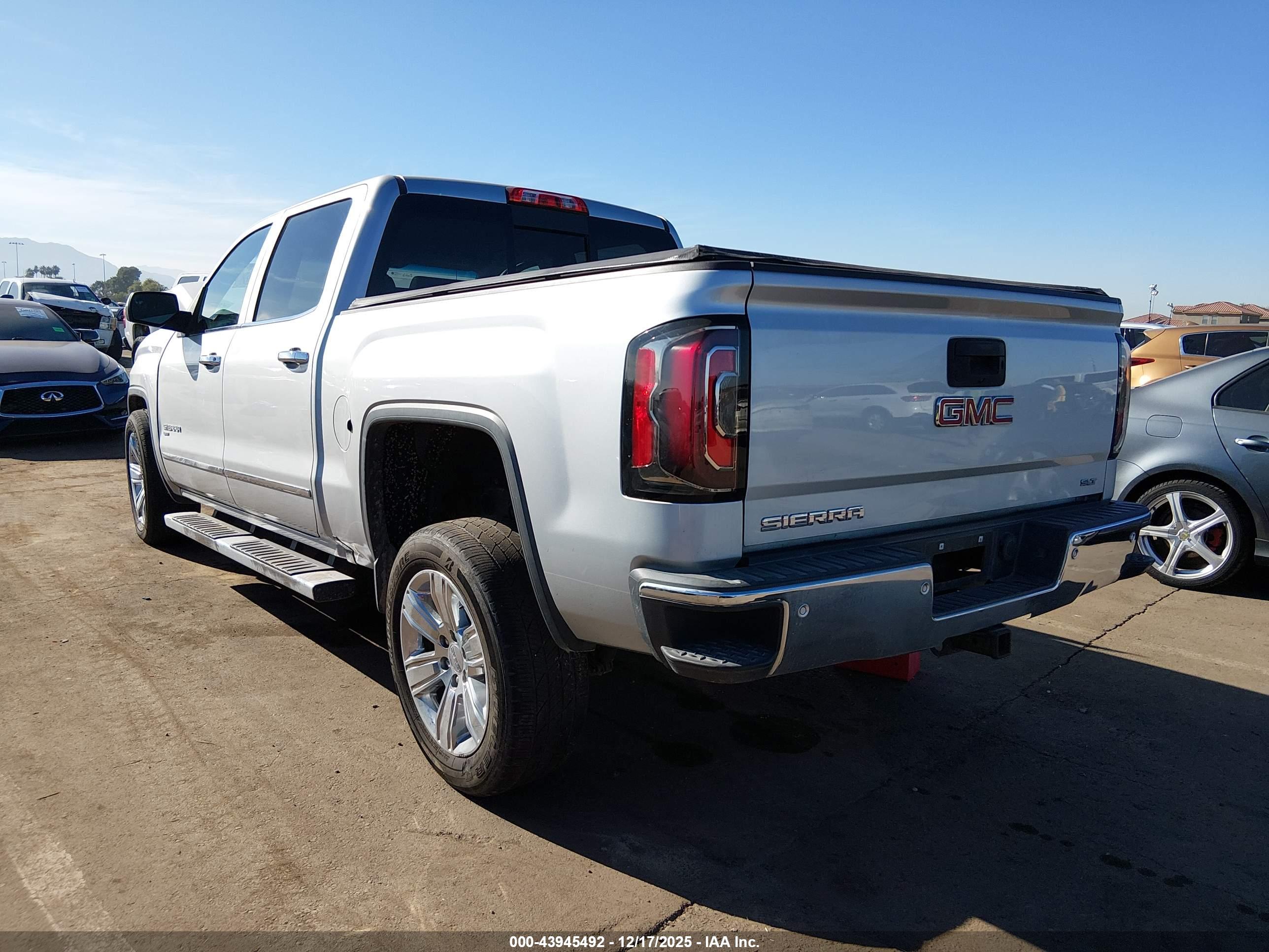 GMC SIERRA image 3