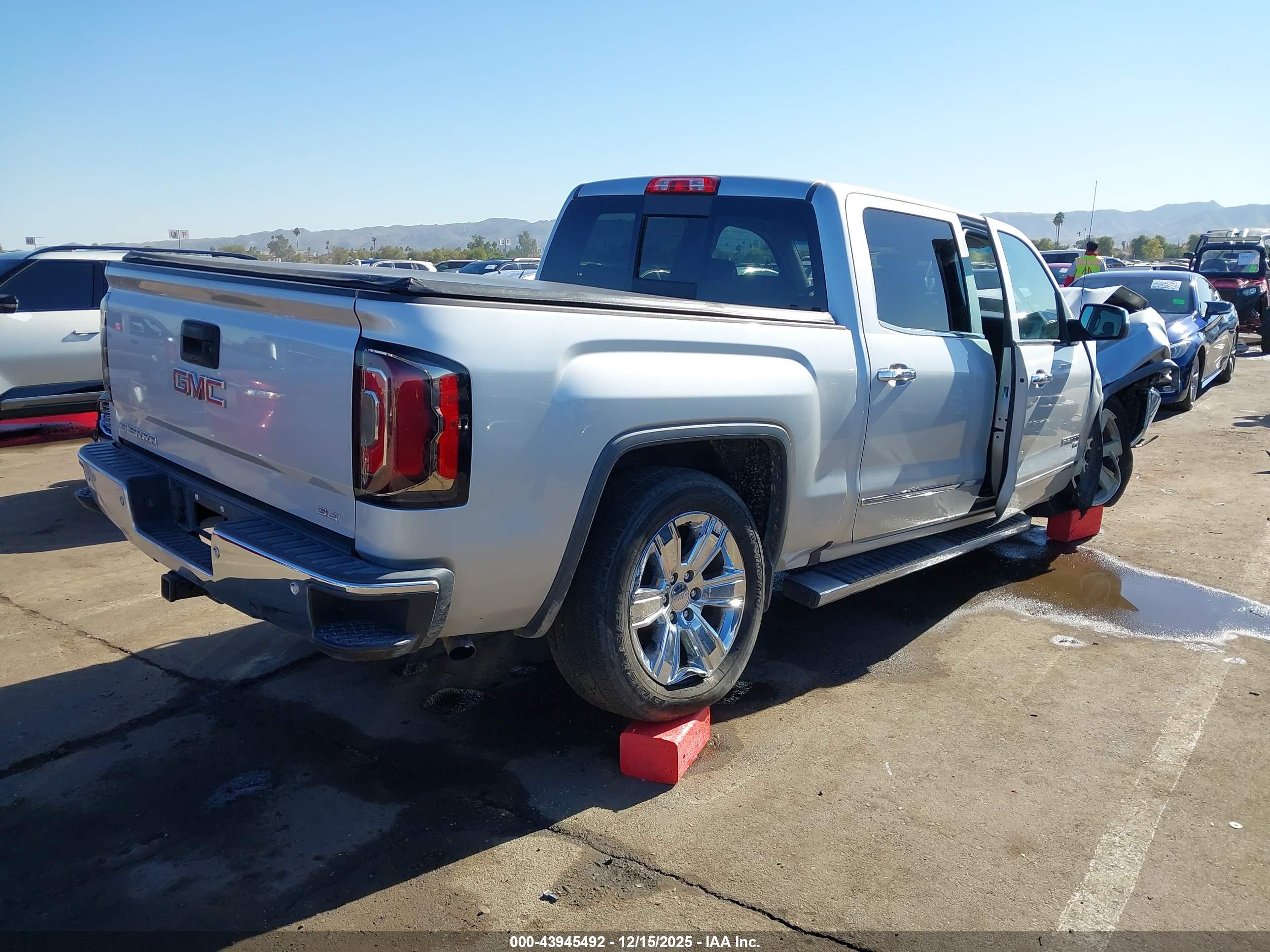 GMC SIERRA image 4