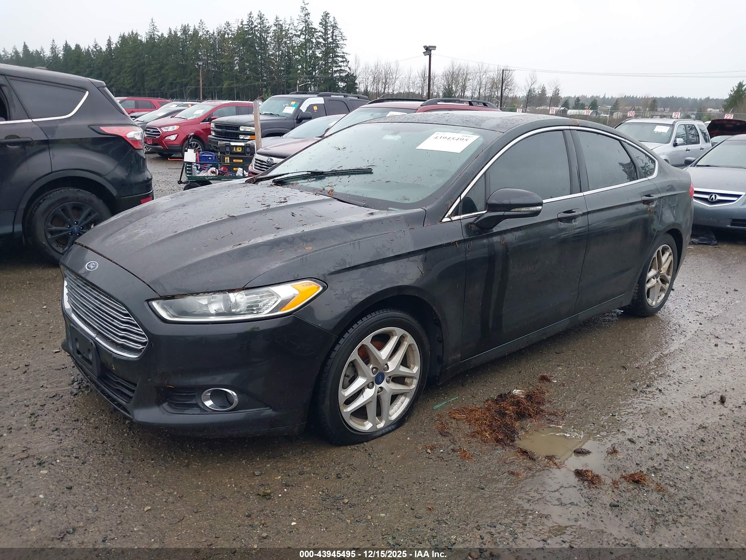 FORD FUSION image 2