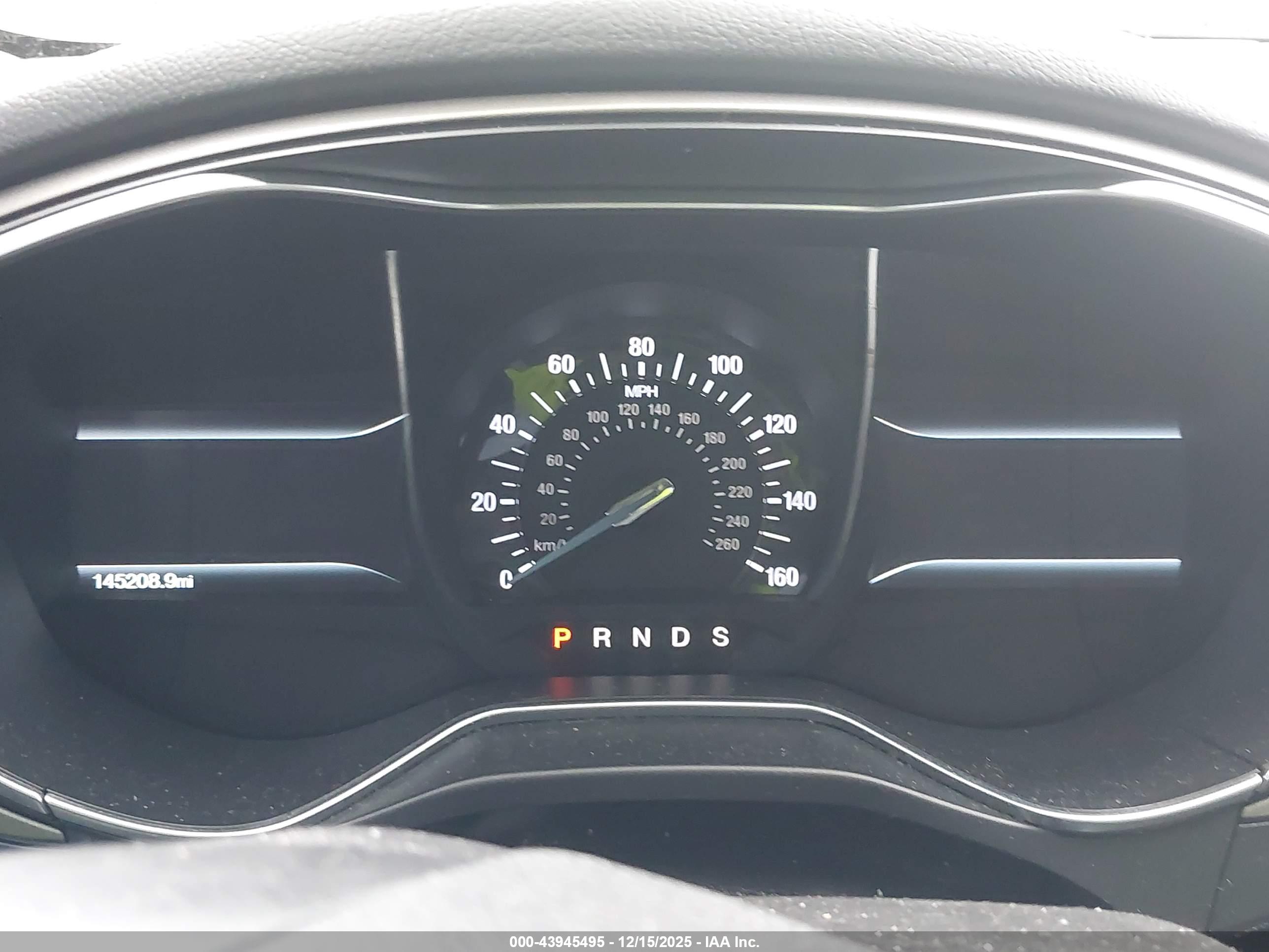 FORD FUSION image 7