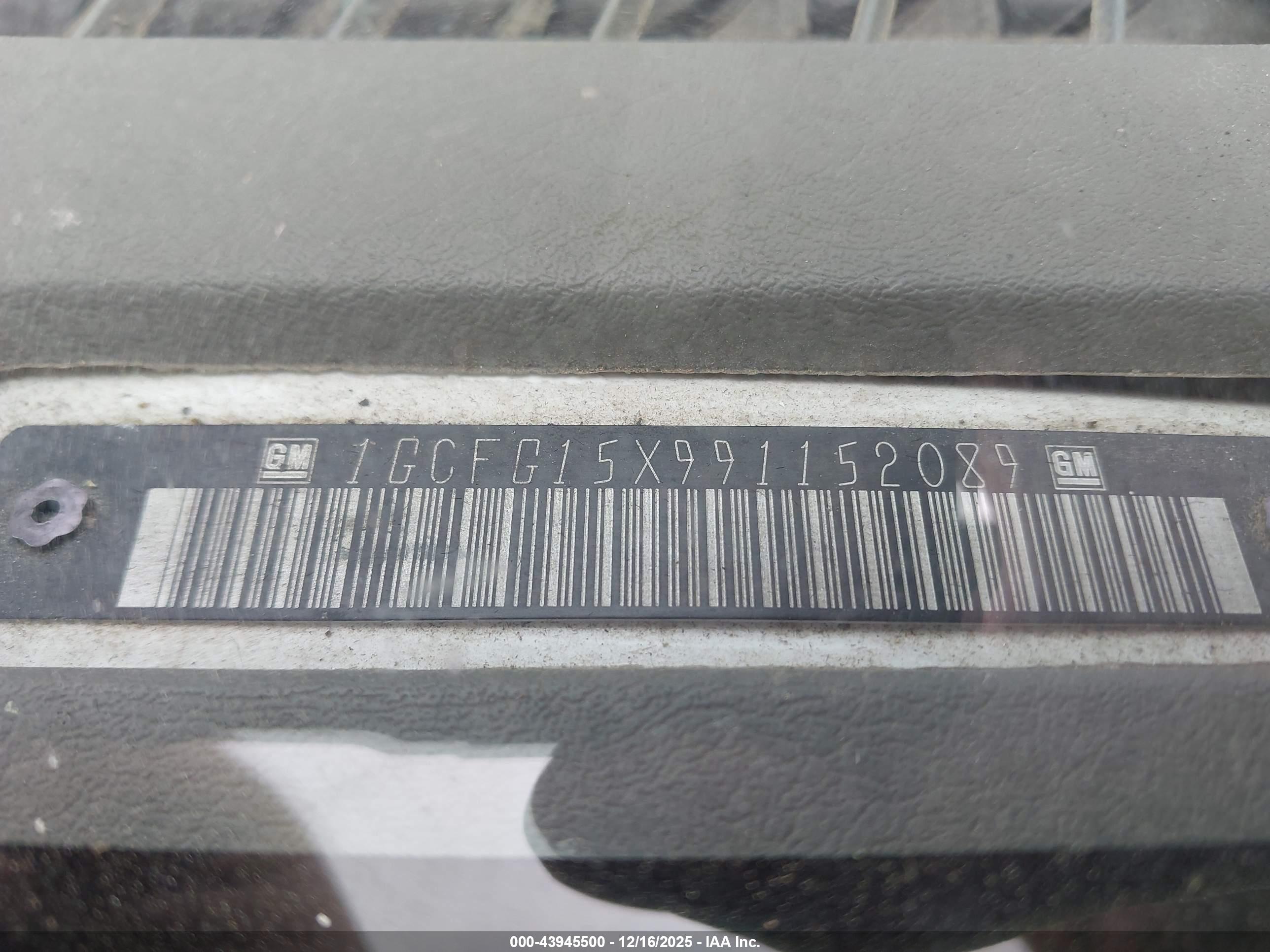 CHEVROLET EXPRESS image 9