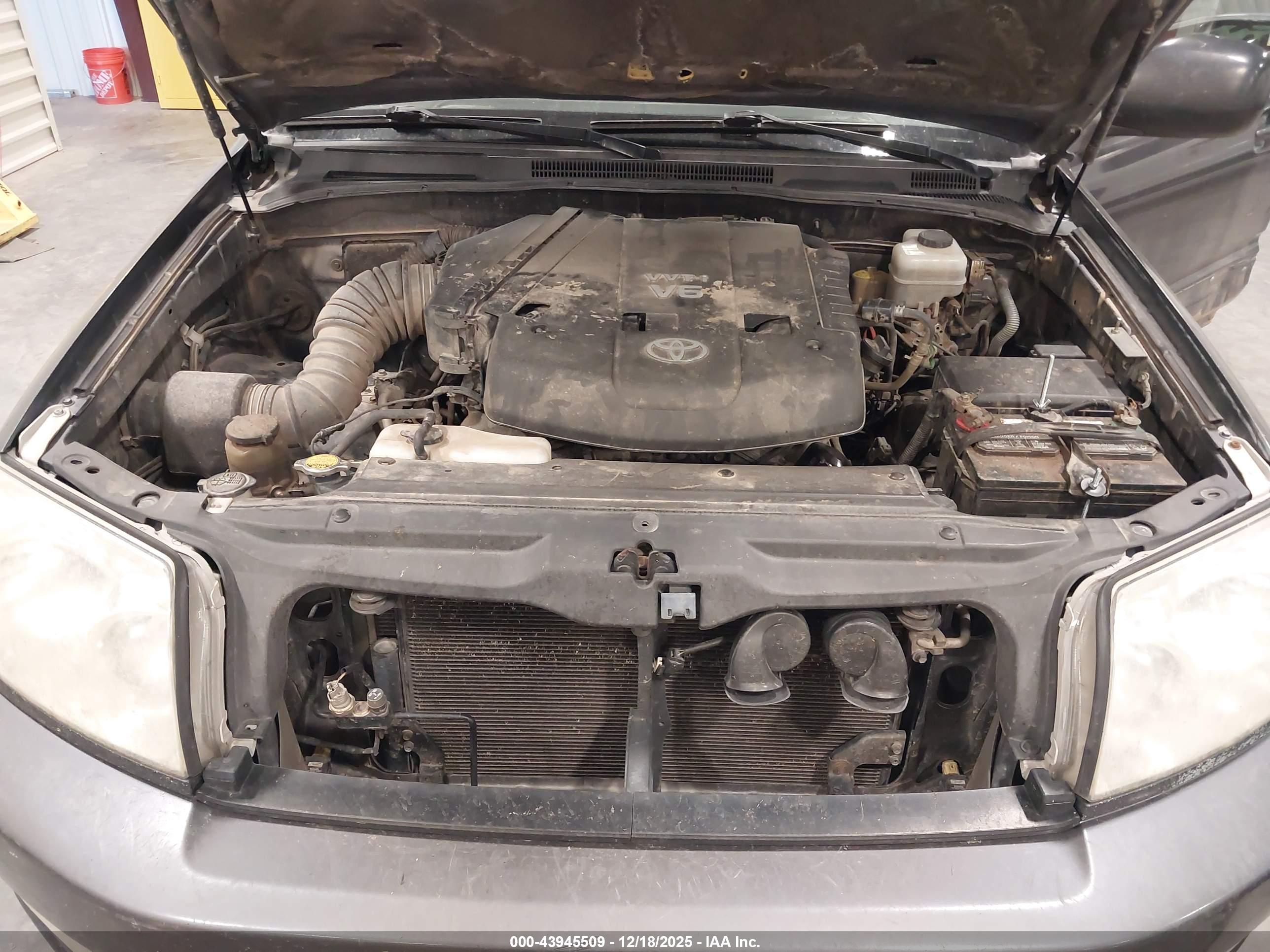 TOYOTA 4RUNNER image 10