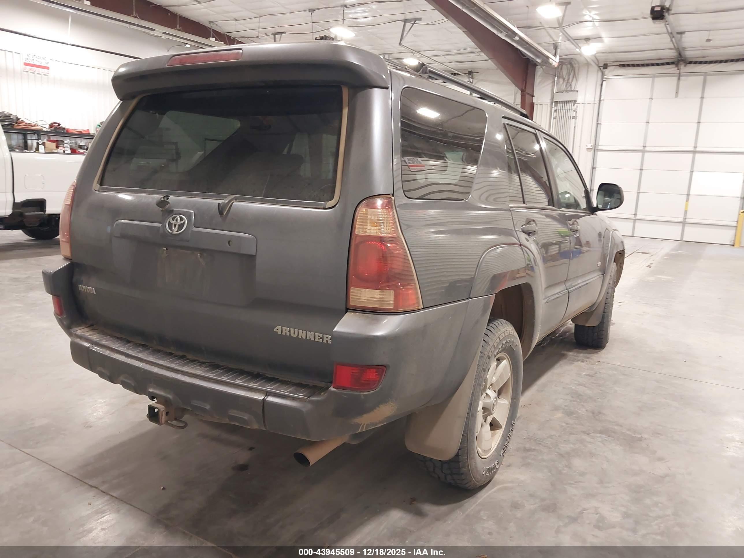 TOYOTA 4RUNNER image 4