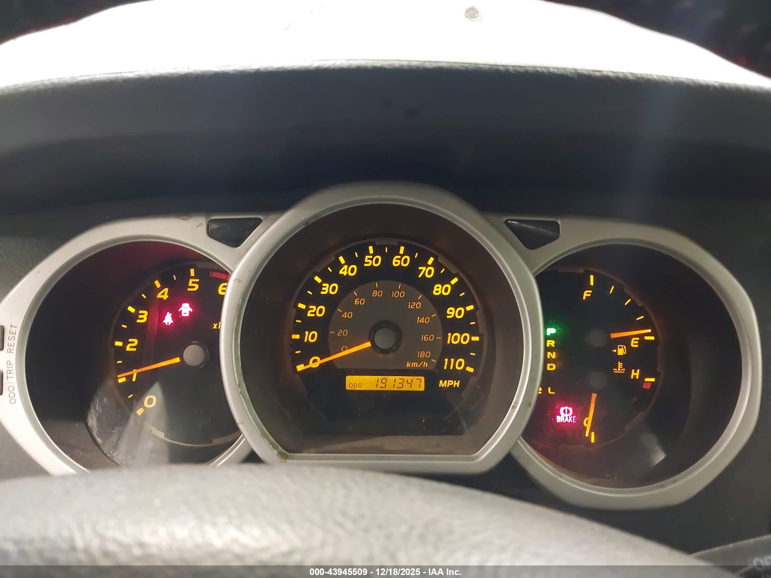 TOYOTA 4RUNNER image 7