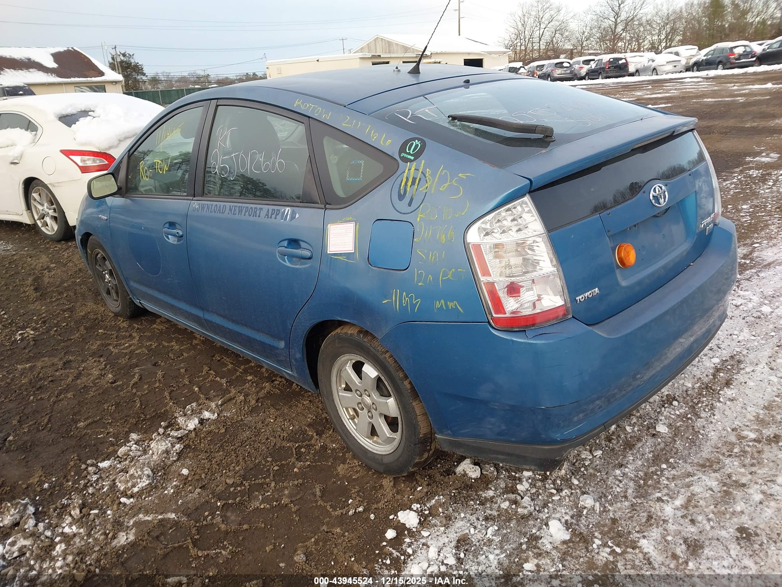 TOYOTA PRIUS image 3