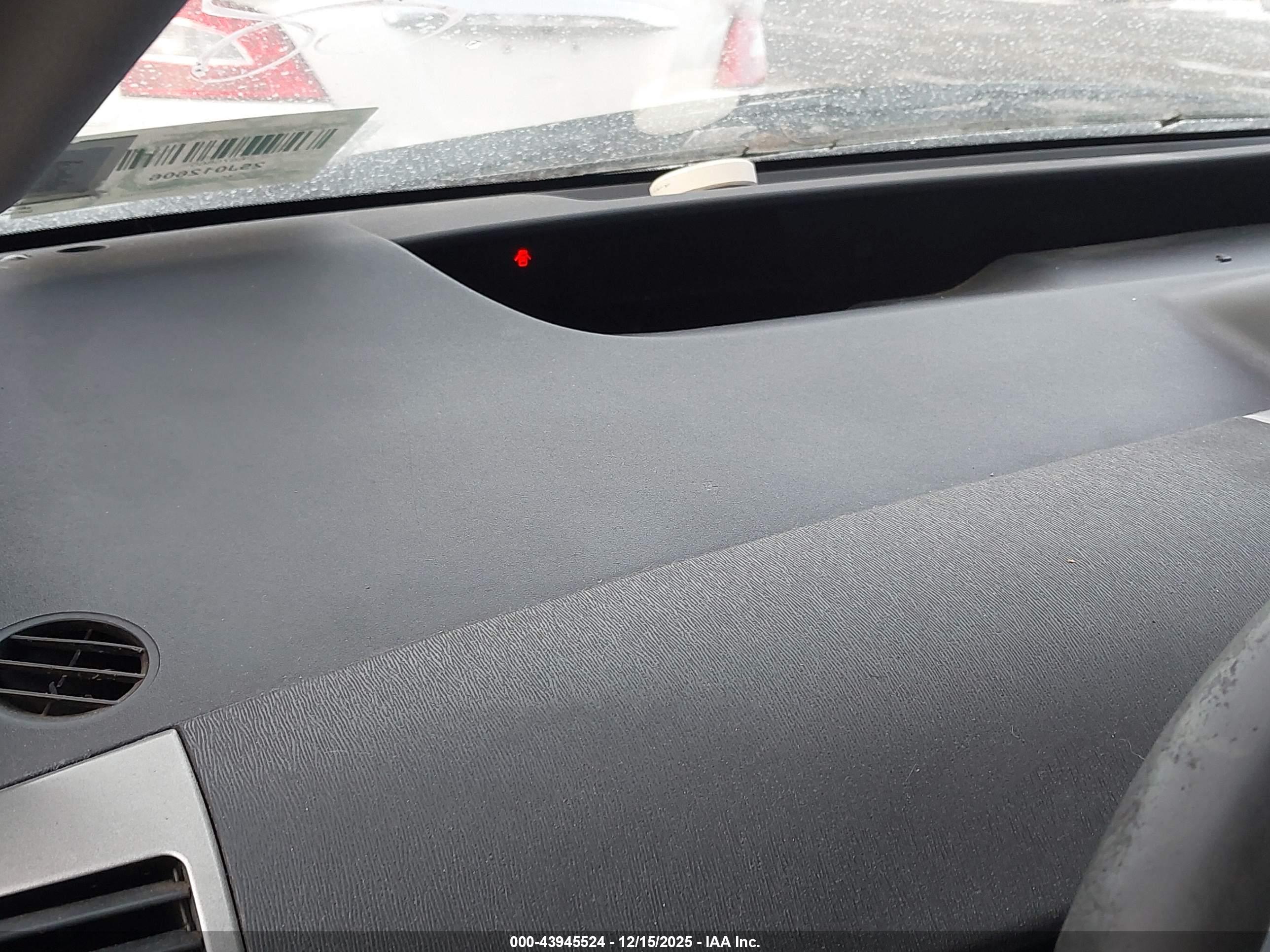 TOYOTA PRIUS image 7