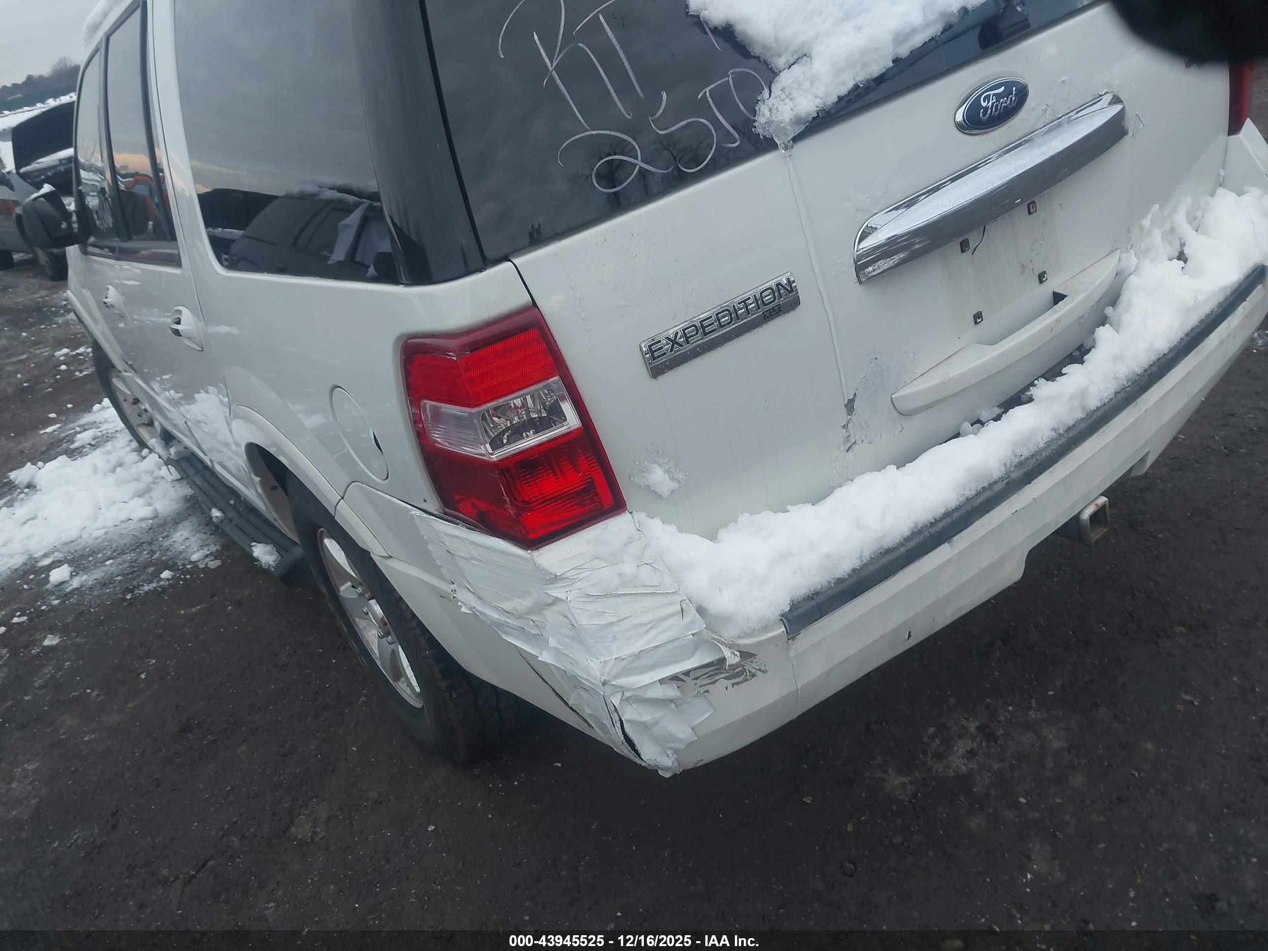 FORD EXPEDITION image 6
