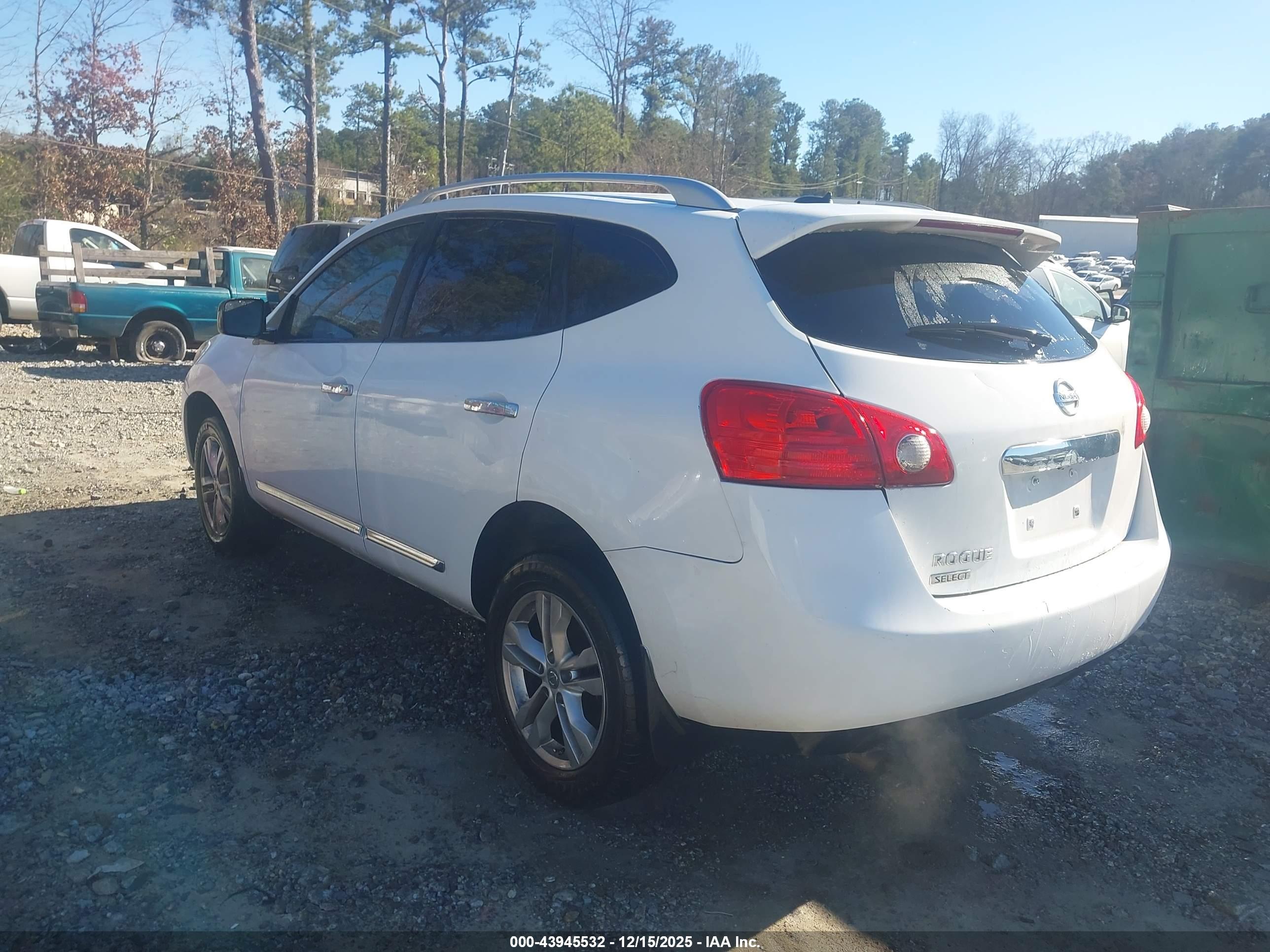 NISSAN ROGUE image 3