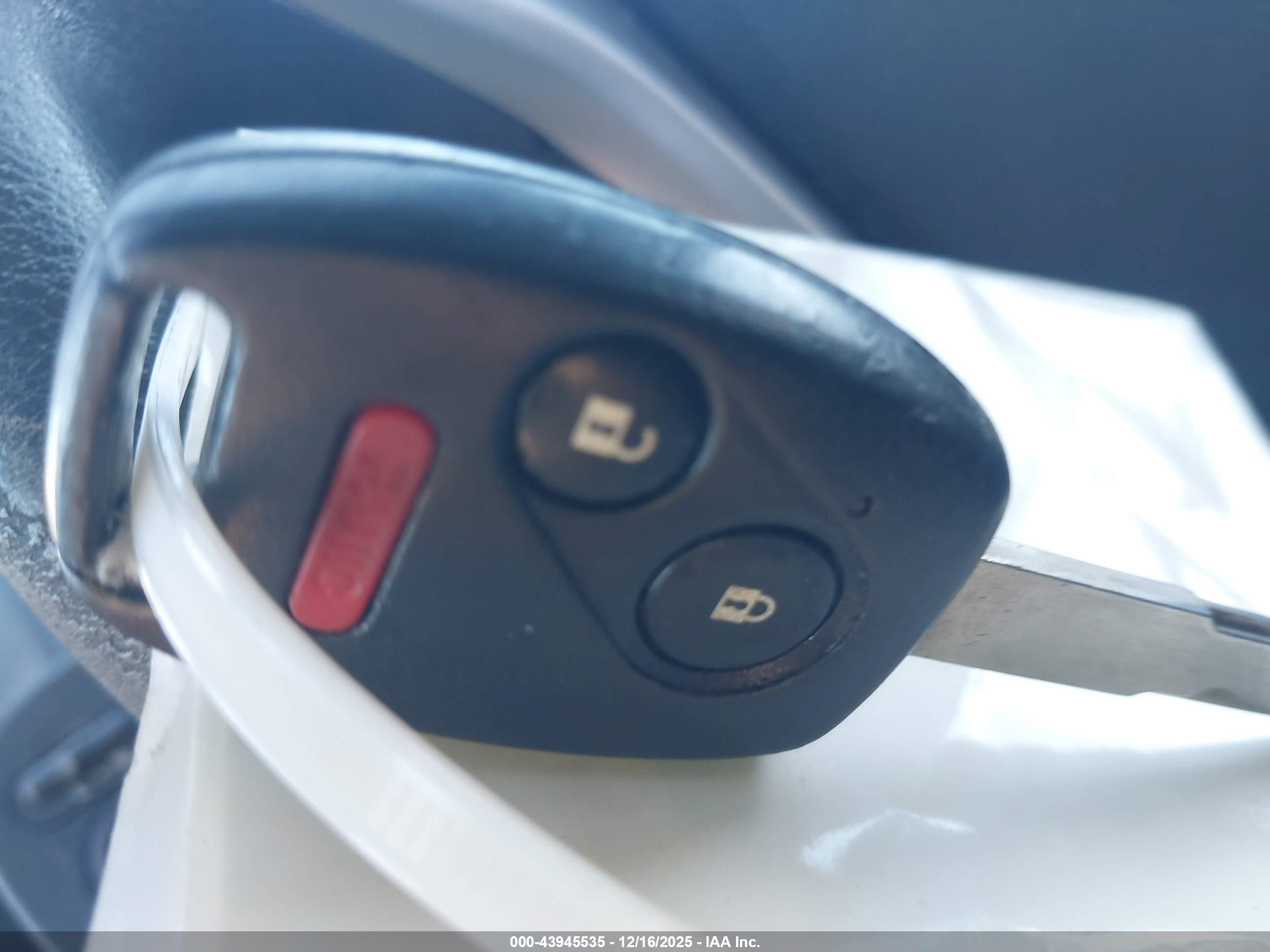 HONDA FIT image 11