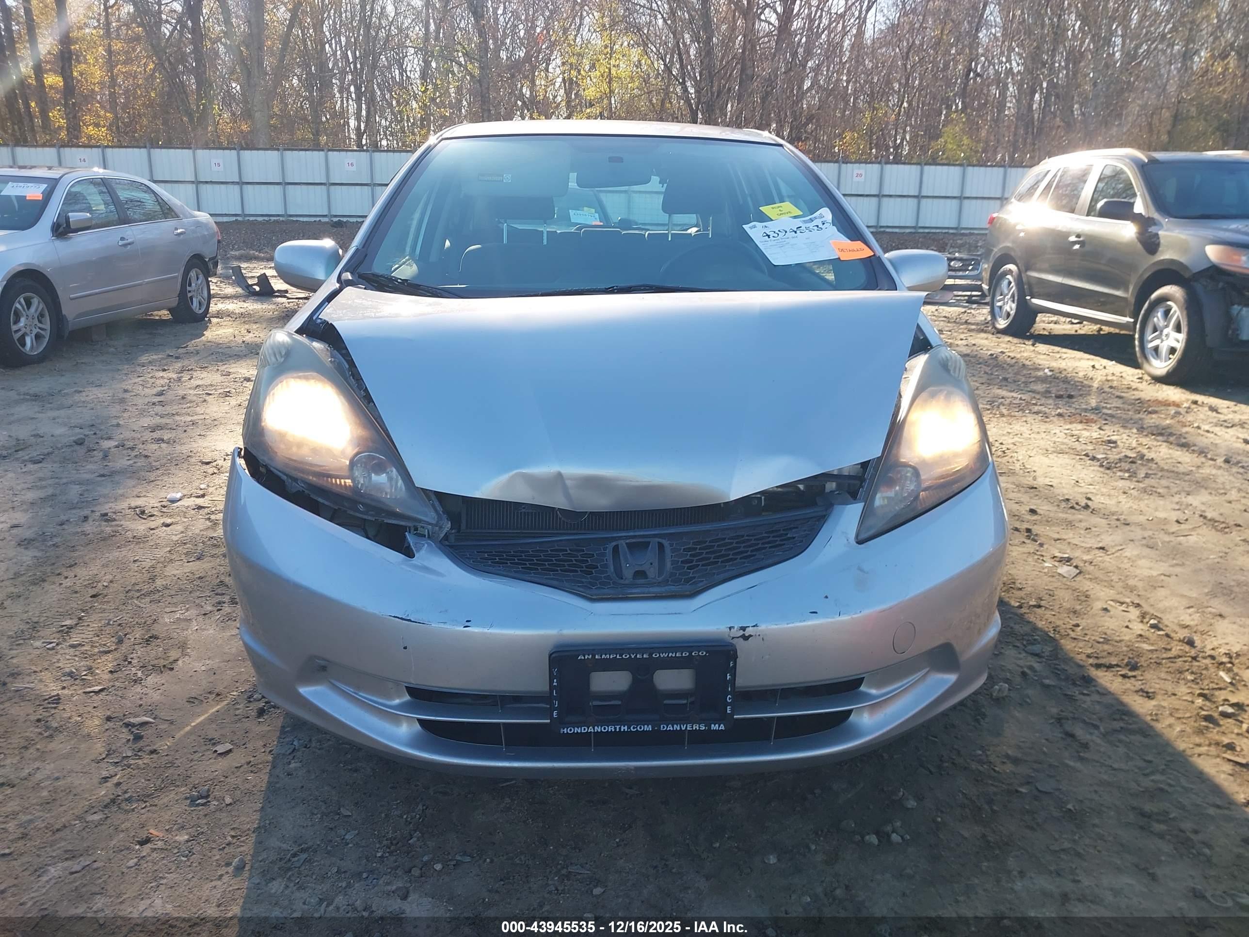 HONDA FIT image 6