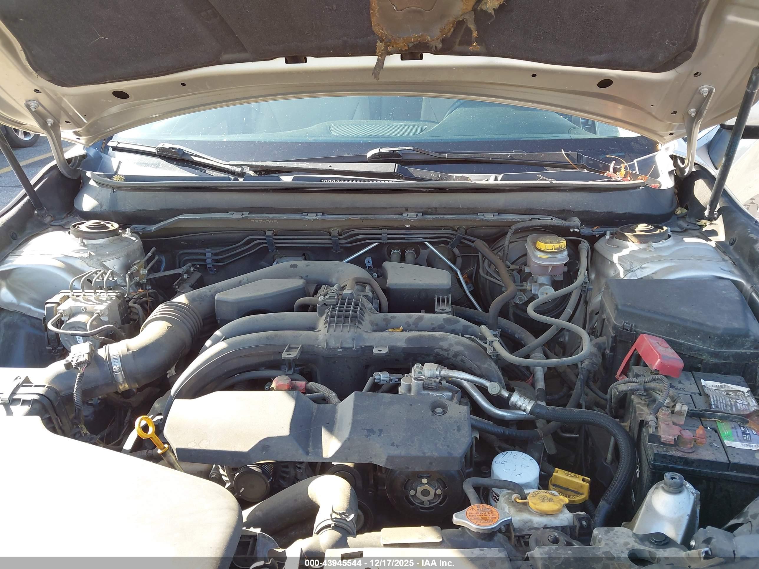 SUBARU OUTBACK image 10