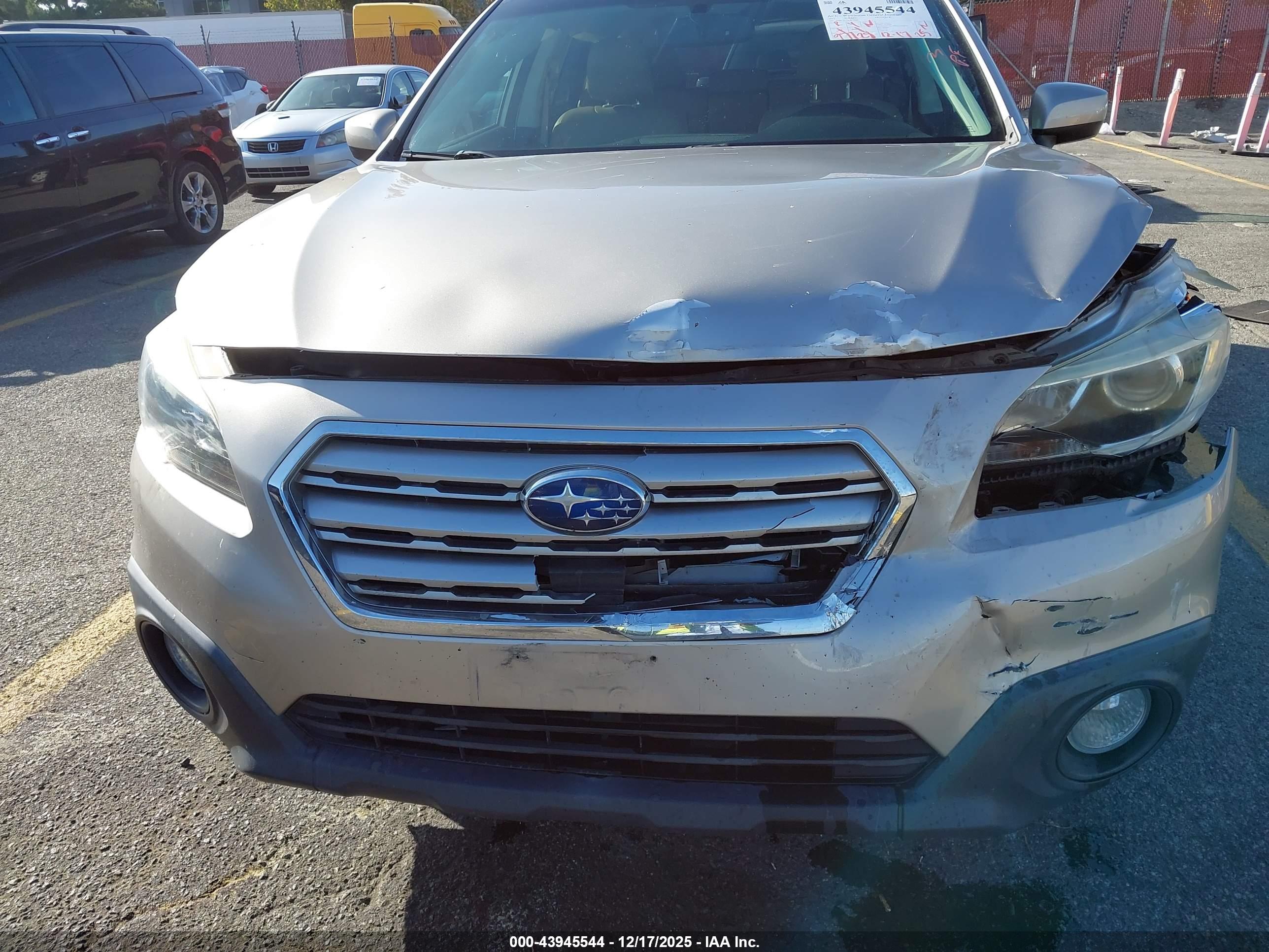 SUBARU OUTBACK image 6