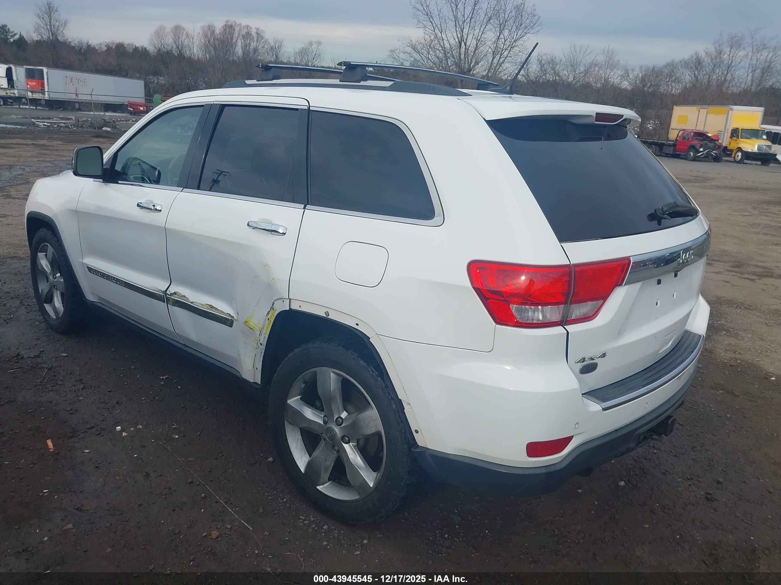 JEEP GRAND image 3