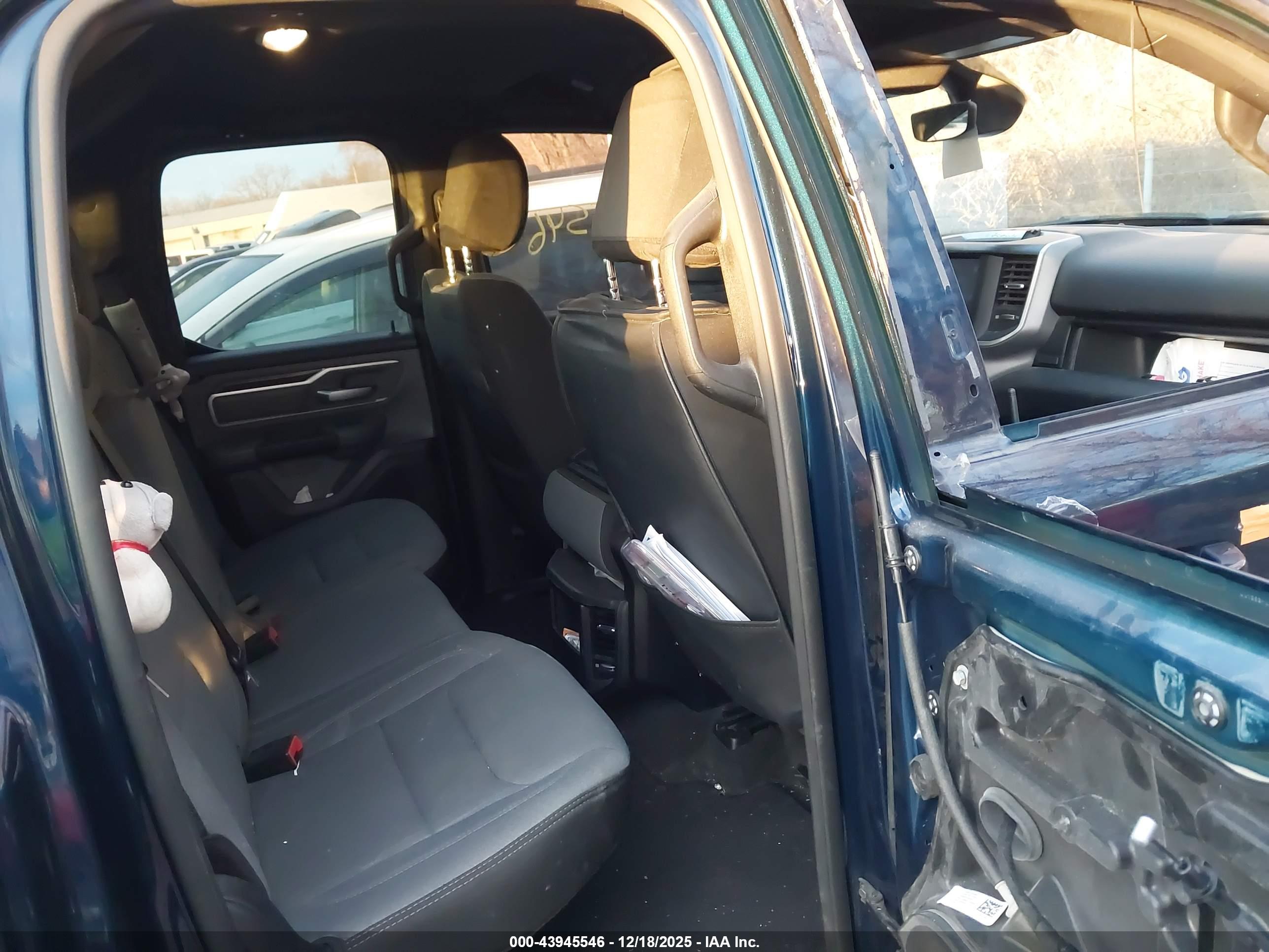 RAM 1500 image 8